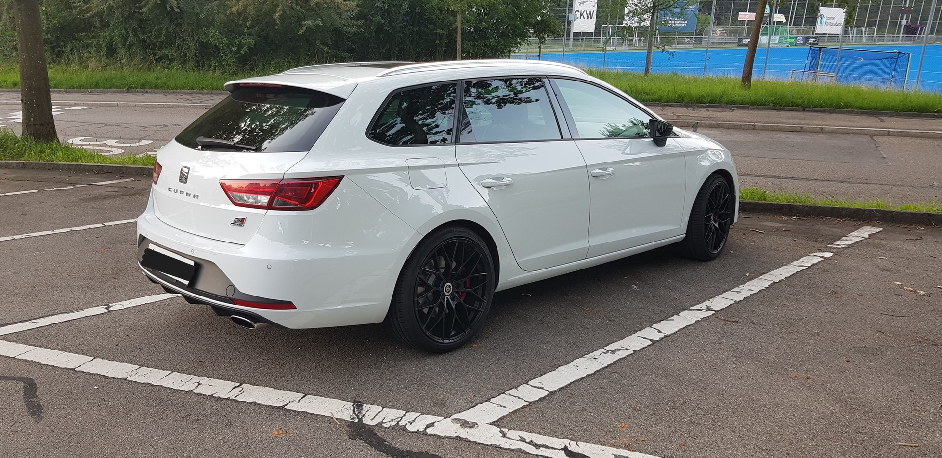 SEAT Leon ST 2.0 TSI Cupra 280 DSG-image-2