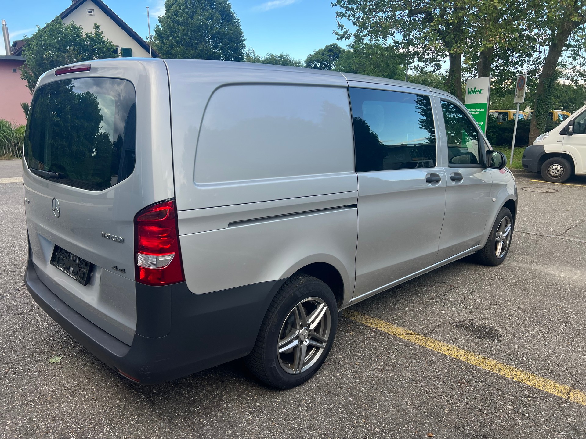MERCEDES-BENZ Vito 119 BlueTEC L 4Matic 7G-Tronic Euro 6-image-2