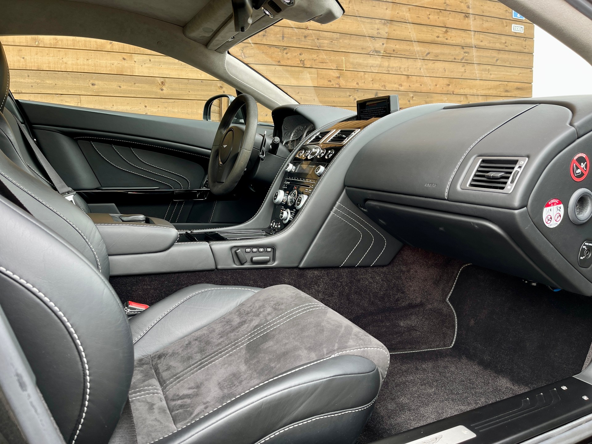 ASTON MARTIN V8 Vantage *SP10* 4.7 S Sportshift-image-4