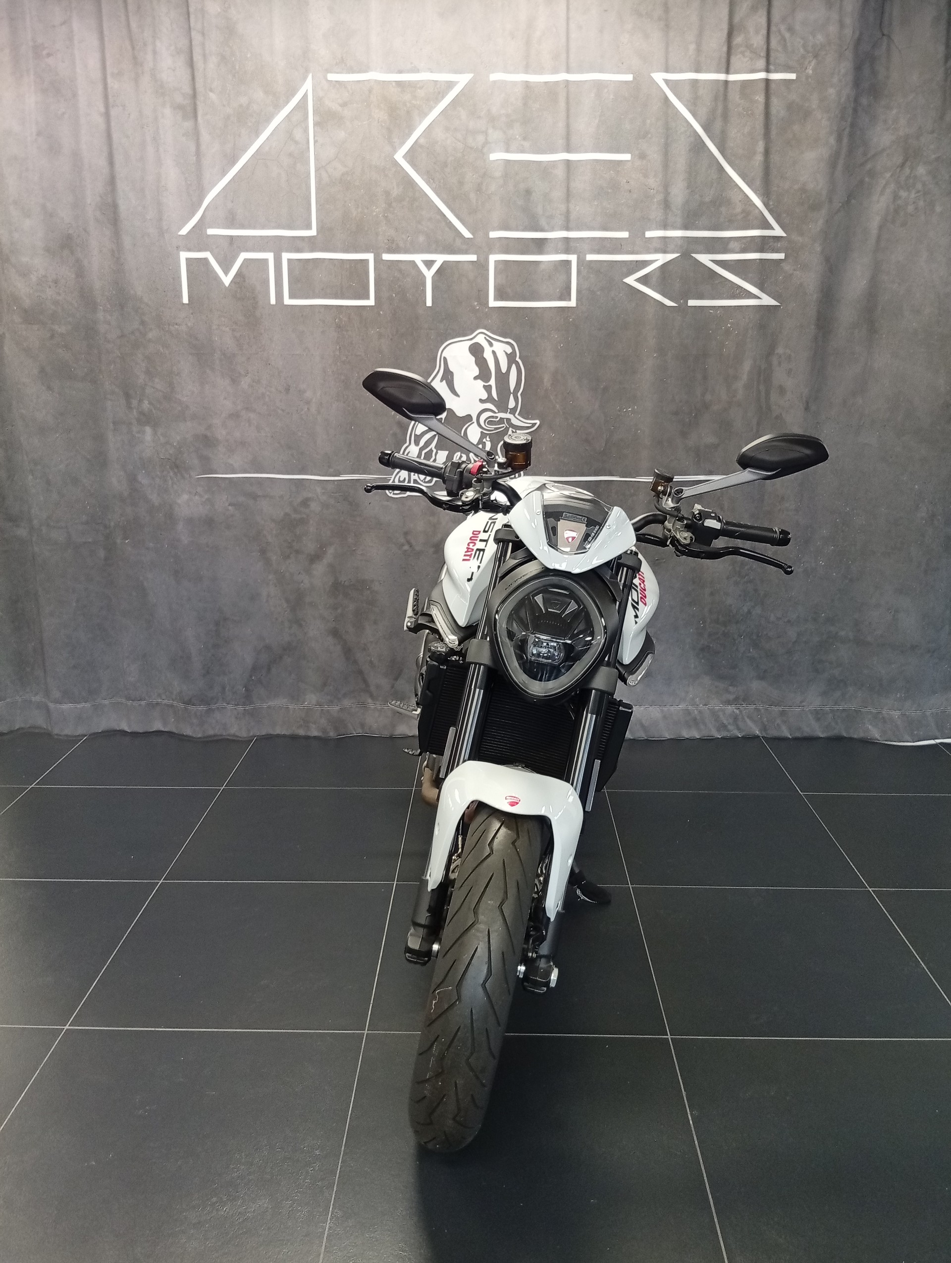 DUCATI Monster + 937-showroom-element-2
