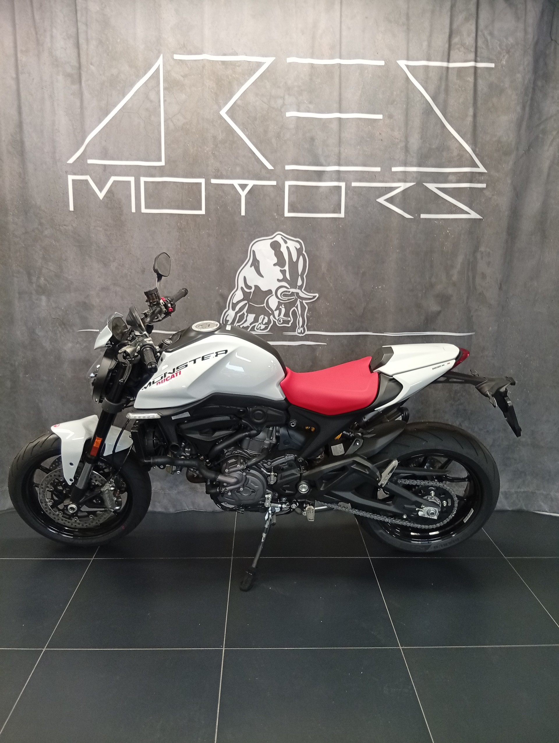 DUCATI Monster + 937-image-4
