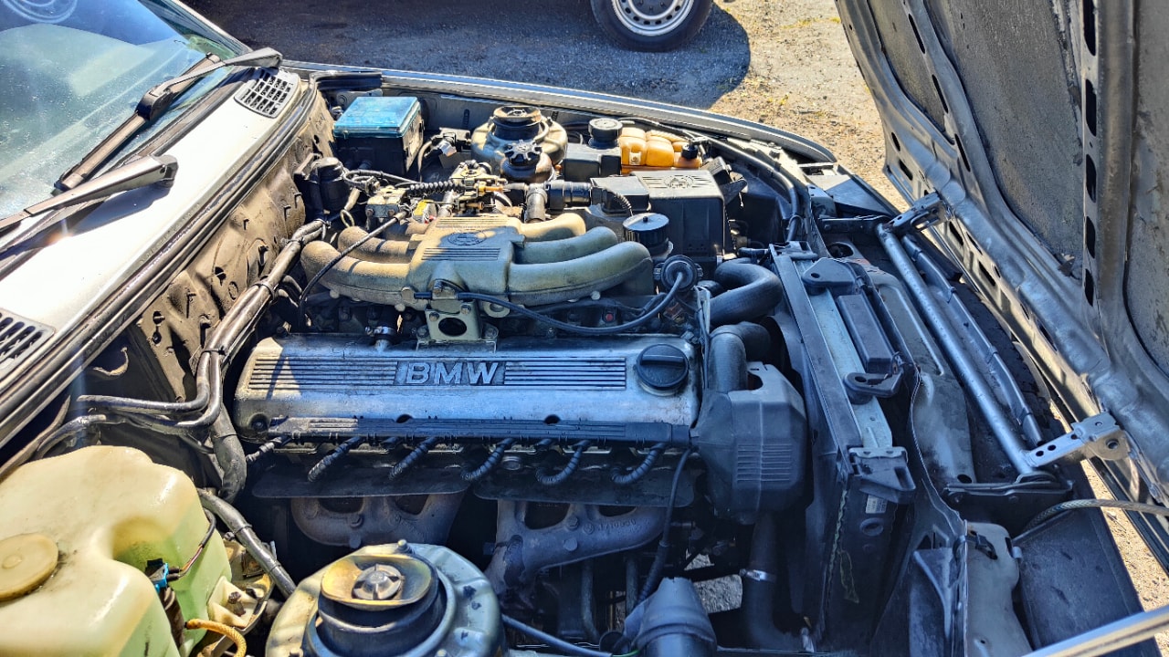 BMW 325iX A-image-7