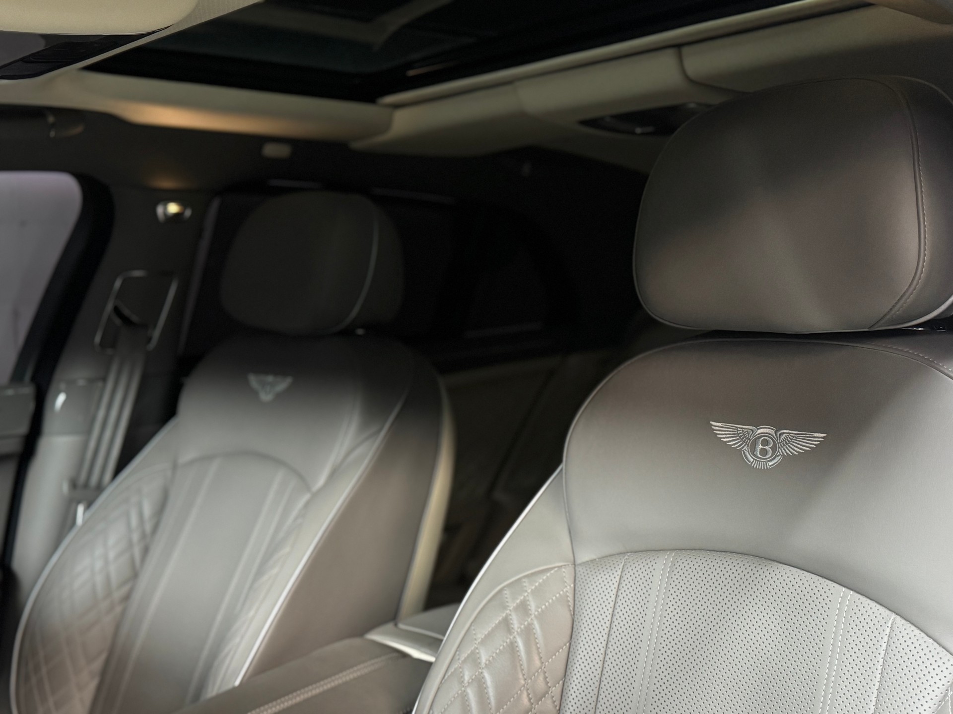 BENTLEY Mulsanne Speed * HALLMARK * by Mulliner 1 of 50-image-4