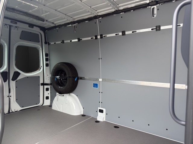 MERCEDES-BENZ eSprinter 312 47kWh Standard-image-8