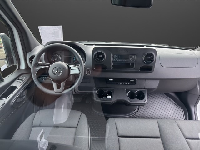 MERCEDES-BENZ eSprinter 312 47kWh Standard-image-7