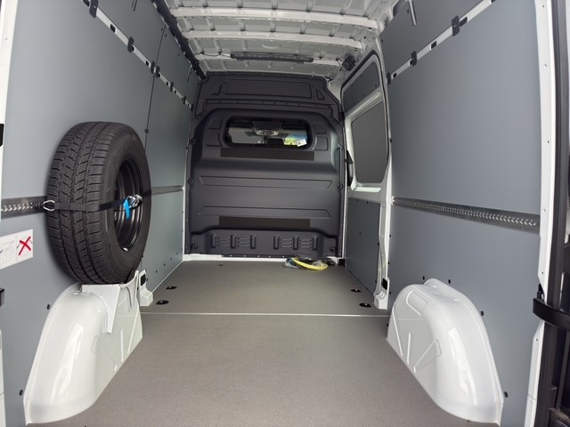 MERCEDES-BENZ eSprinter 312 47kWh Standard-image-9