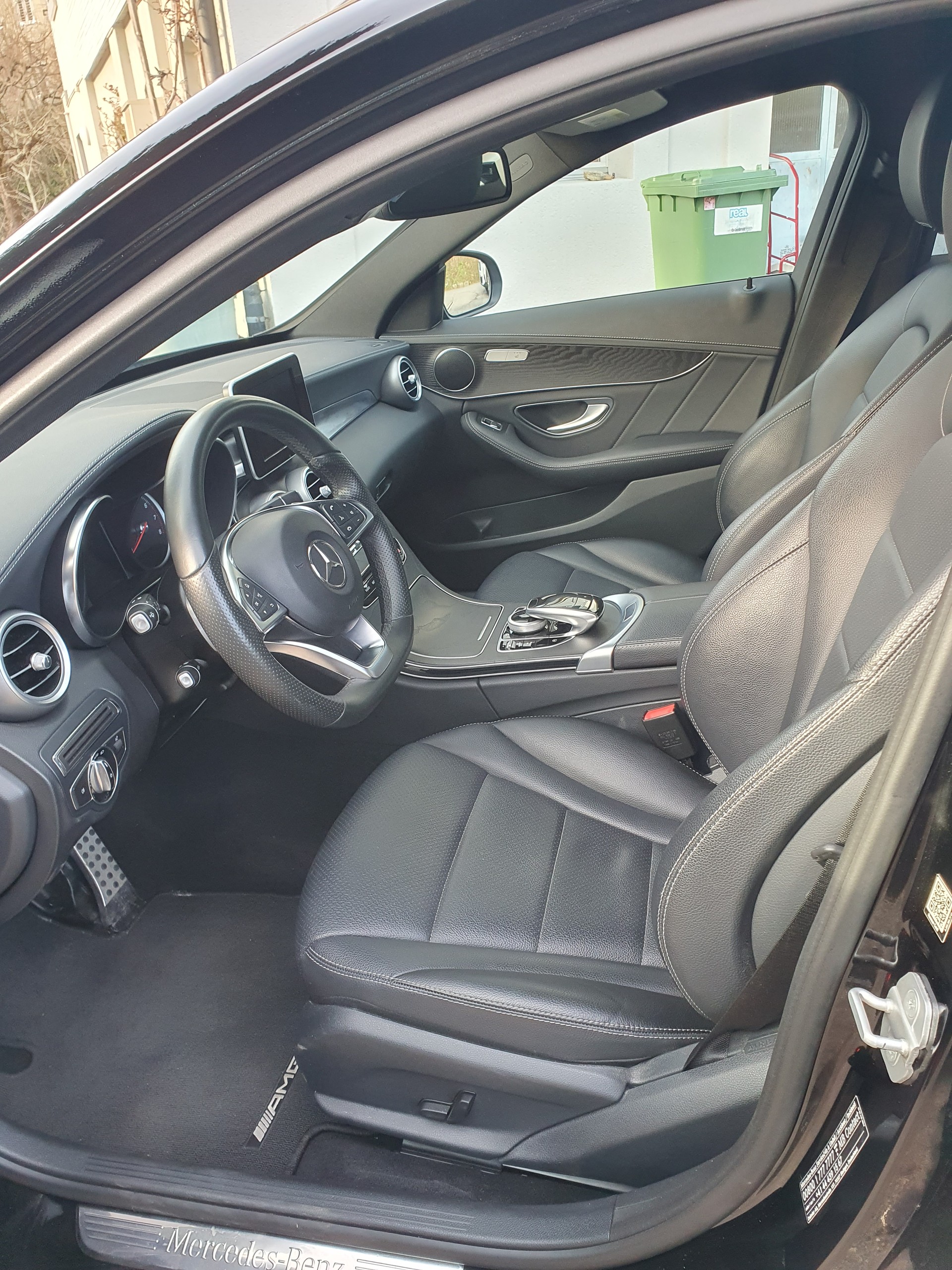 MERCEDES-BENZ C 400 AMG Line 4Matic 7G-Tronic-image-3
