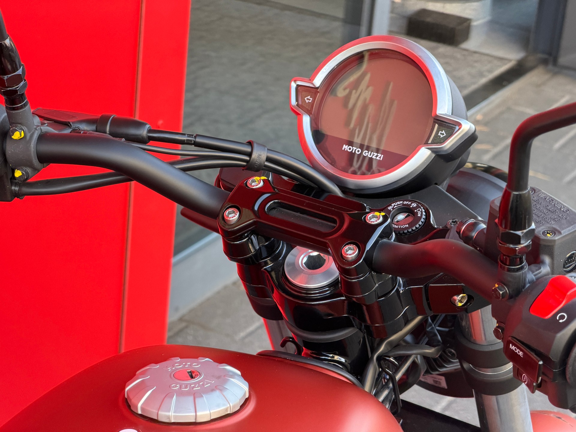 MOTO GUZZI V7 IV 850 Stone (35kW)-image-13