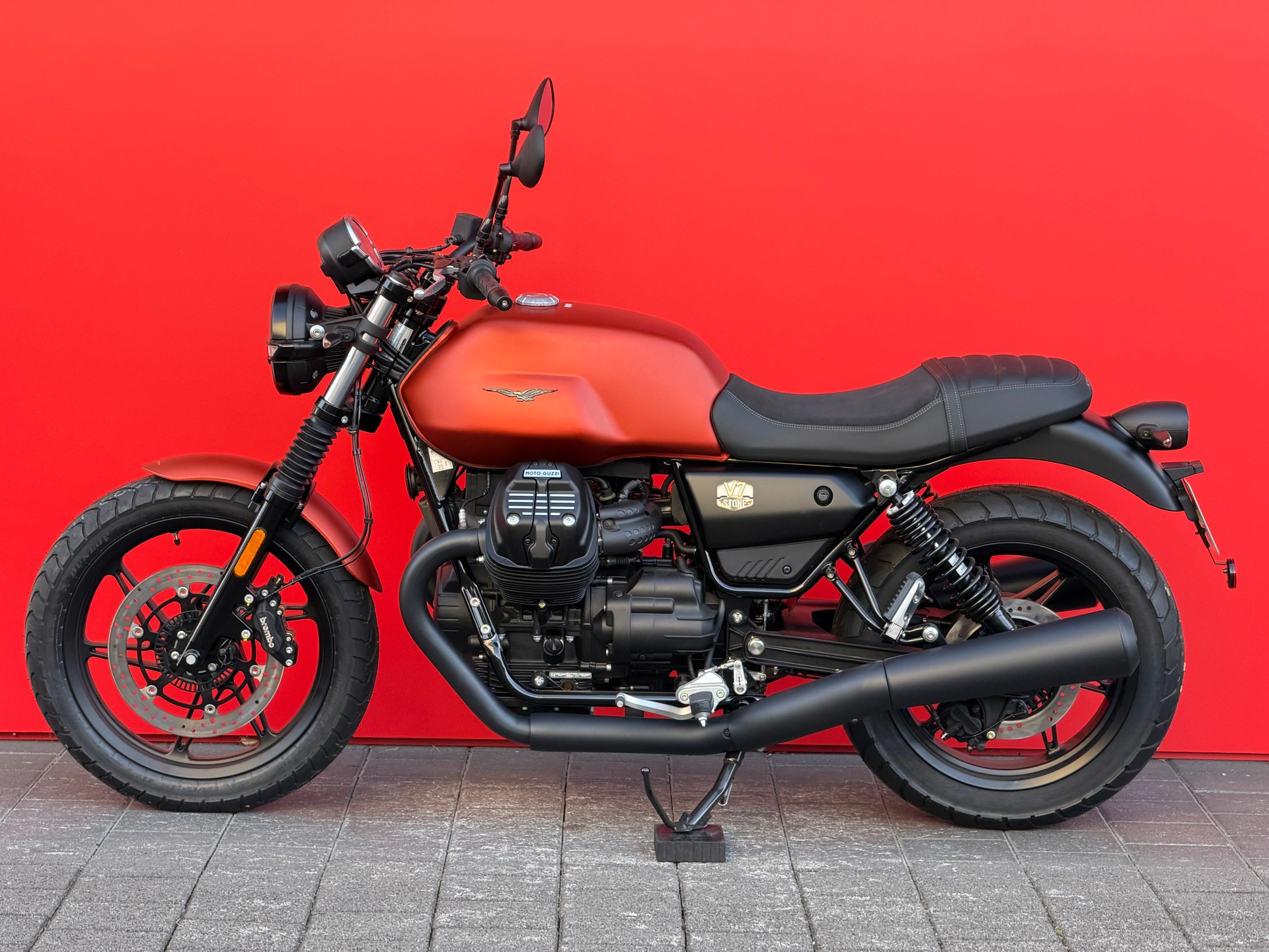 MOTO GUZZI V7 IV 850 Stone (35kW)-showroom-element-2