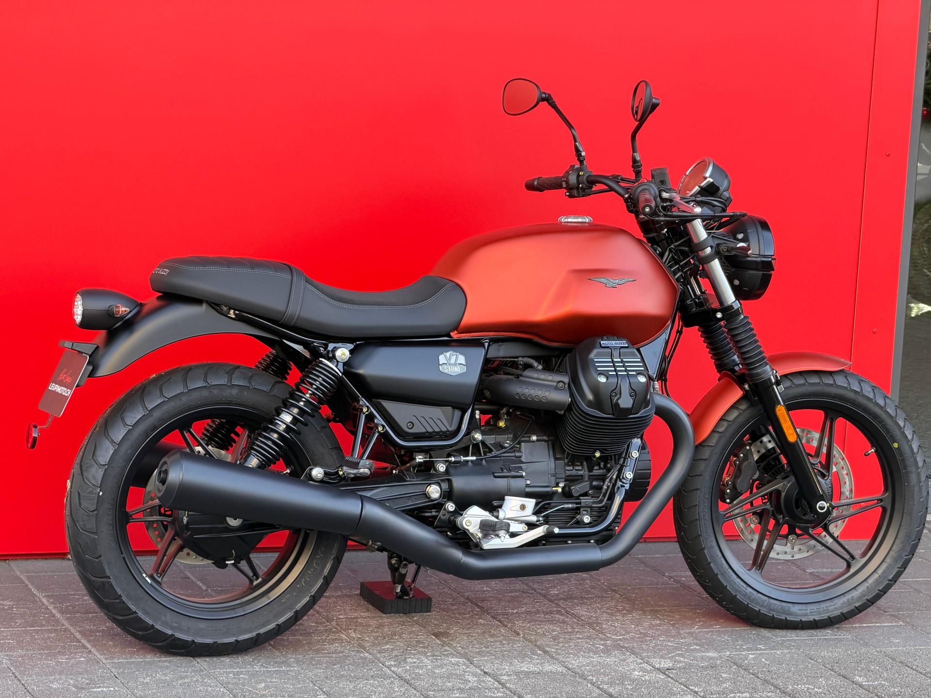MOTO GUZZI V7 IV 850 Stone (35kW)-image-14