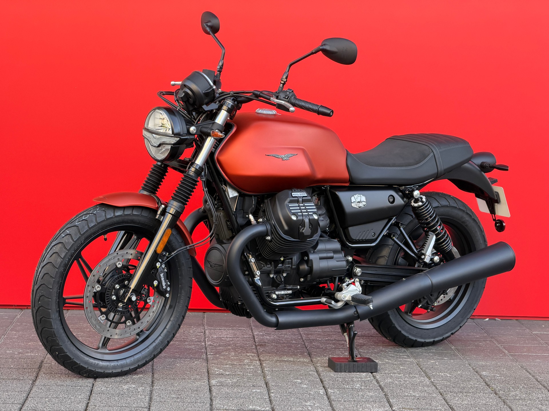 MOTO GUZZI V7 IV 850 Stone (35kW)-image-4