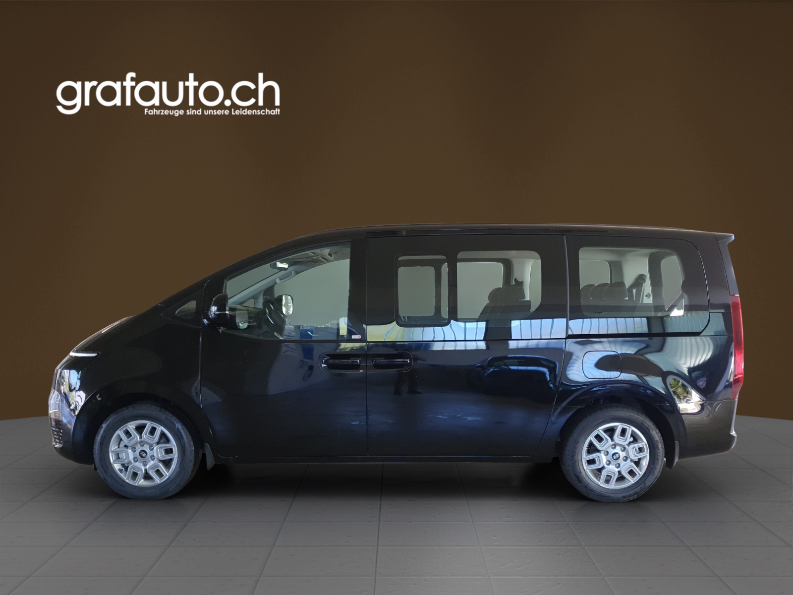 HYUNDAI Staria Wagon 1.6 GDi HEV Amplia