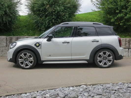 MINI Countryman CooperSE ALL4-image-1