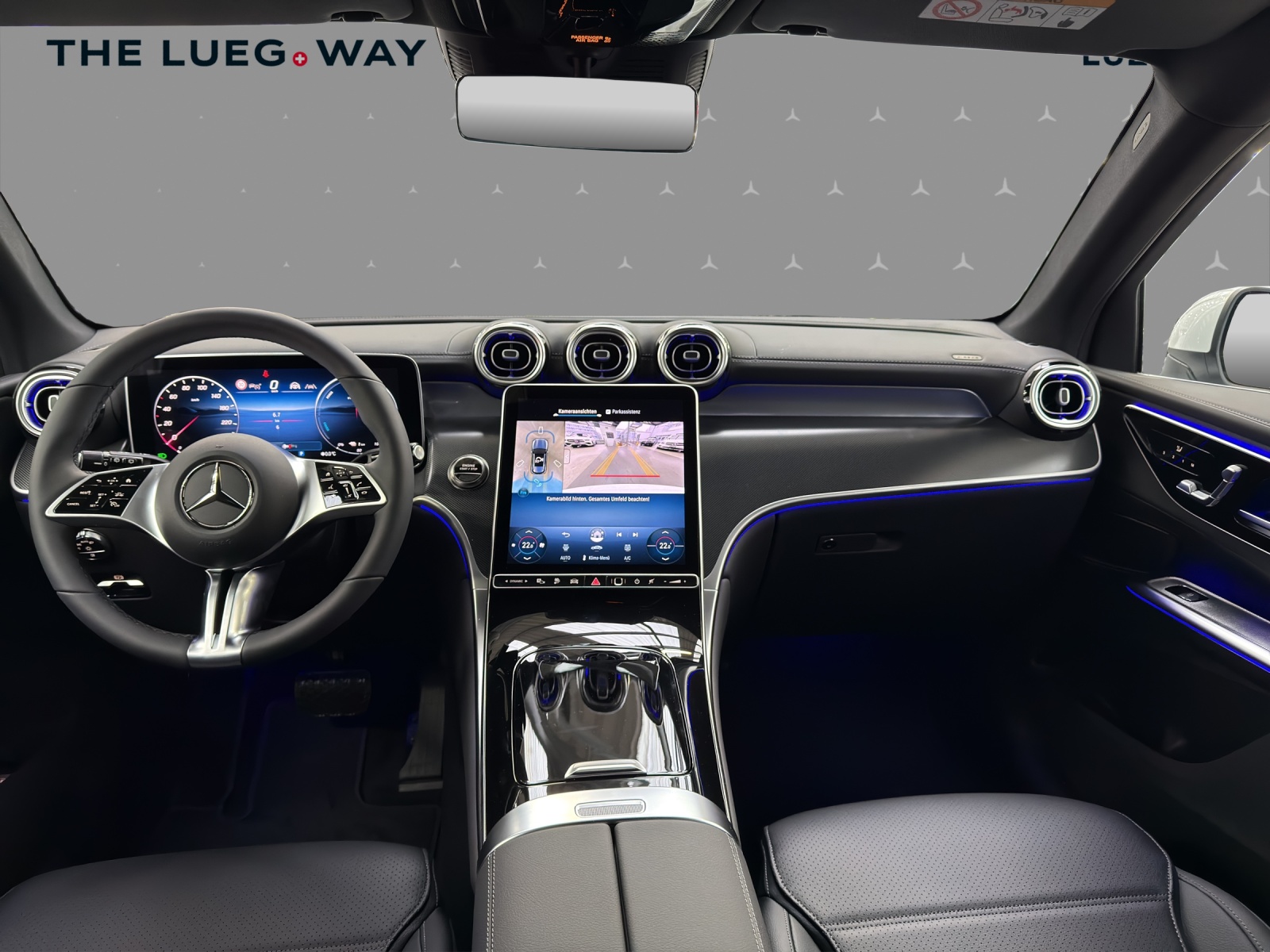 MERCEDES-BENZ GLC 300 e 4Matic 9G-Tronic-image-11