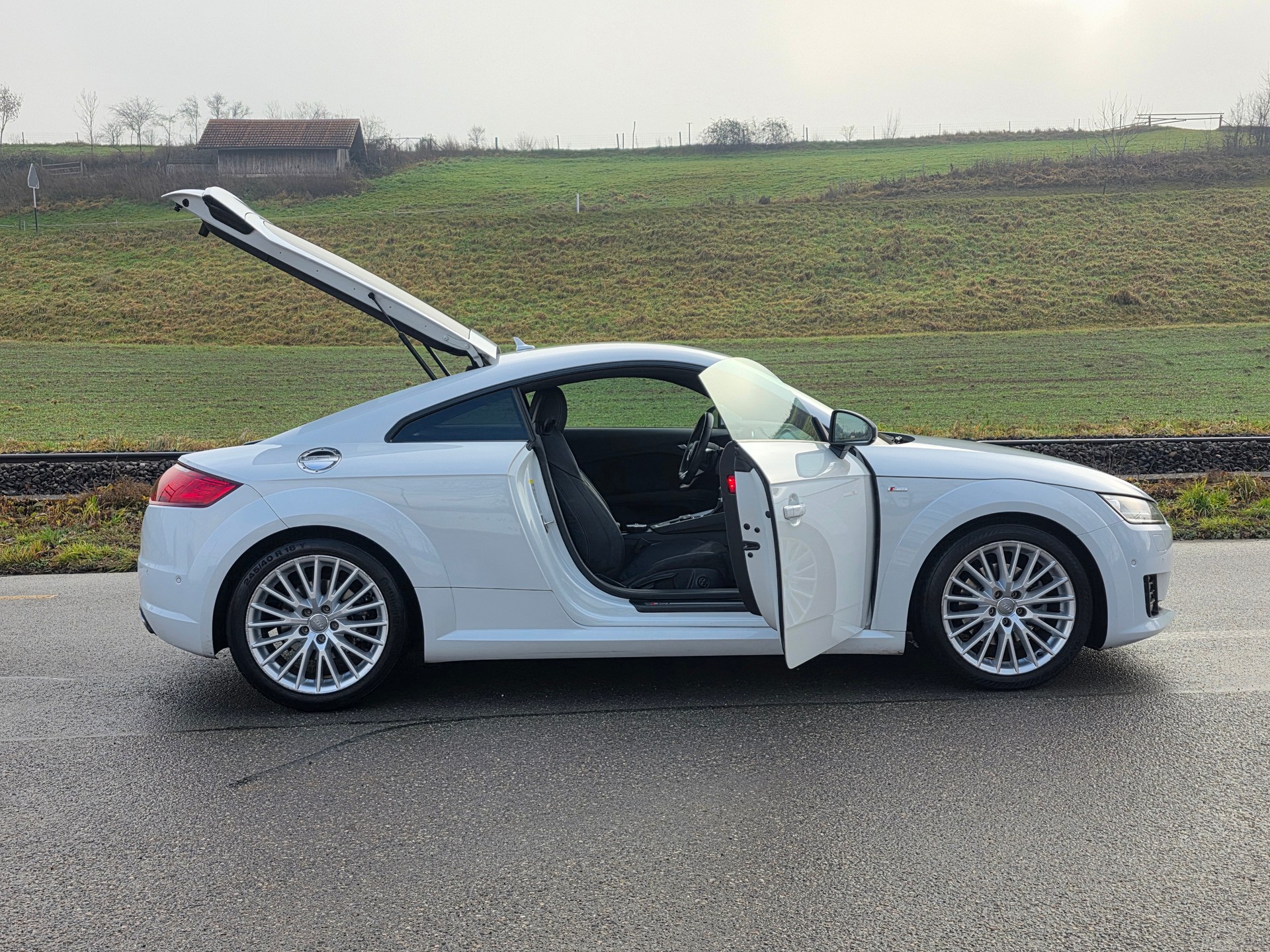 AUDI TT Coupé 2.0 TFSI S-tronic / Neu ab Mfk.-image-3