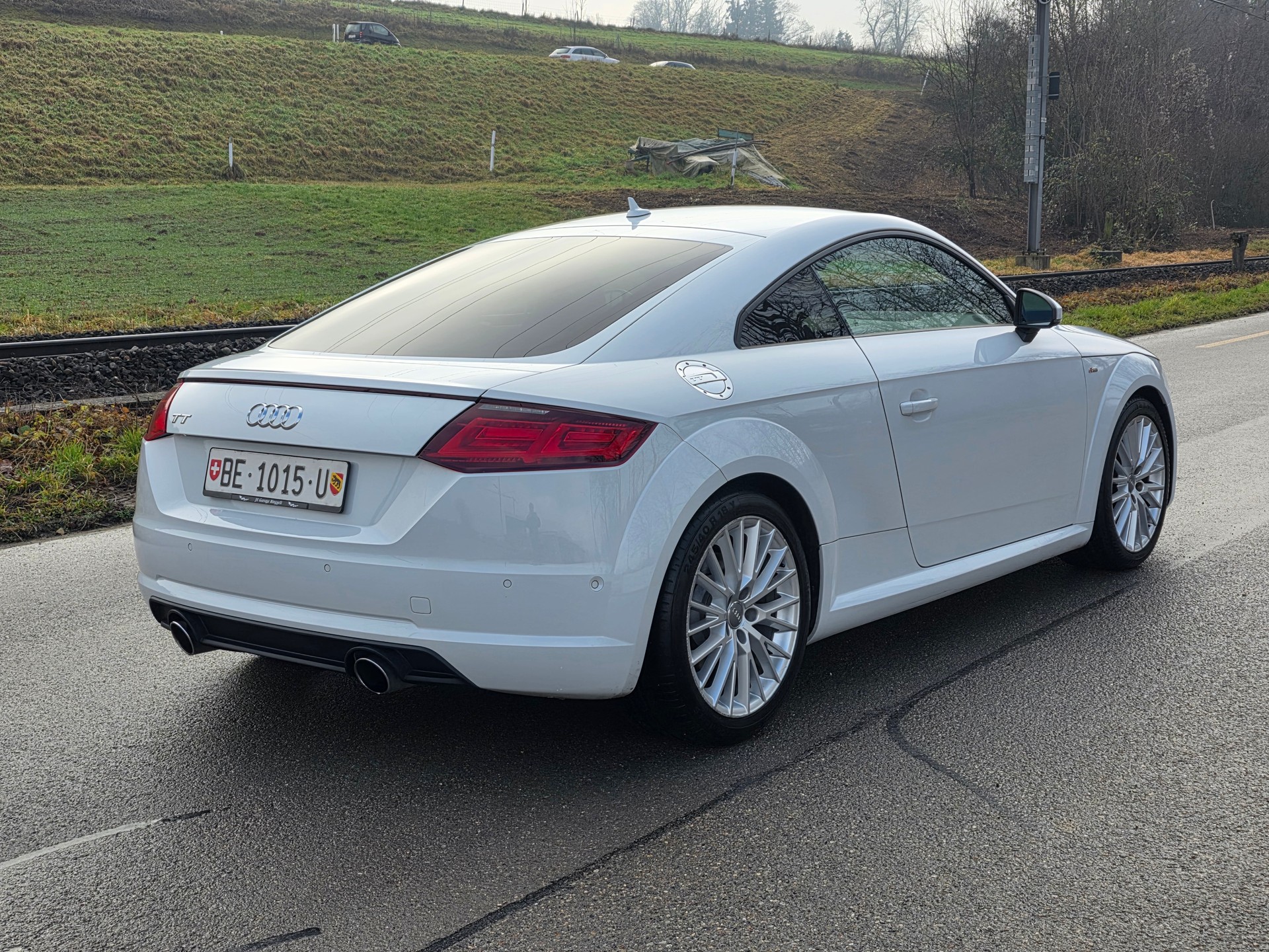 AUDI TT Coupé 2.0 TFSI S-tronic / Neu ab Mfk.-image-5