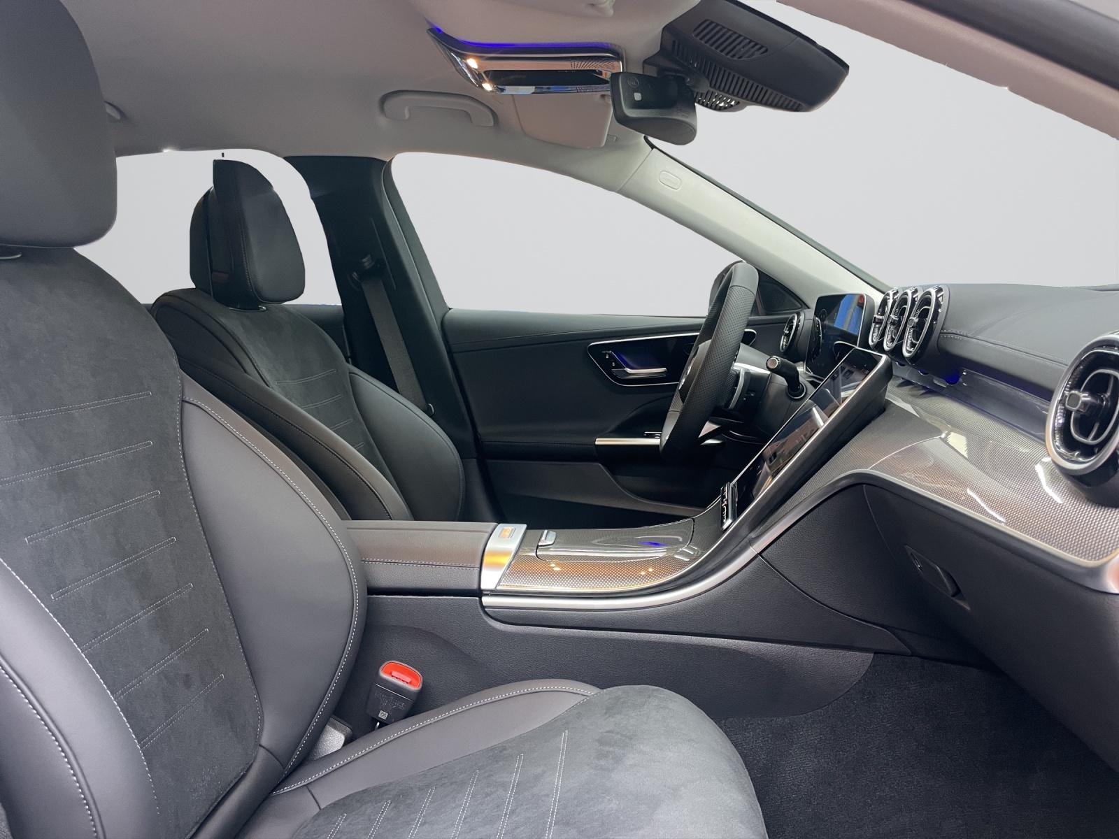 MERCEDES-BENZ C 220 d 4MATIC Swiss Star AMG Line-image-5