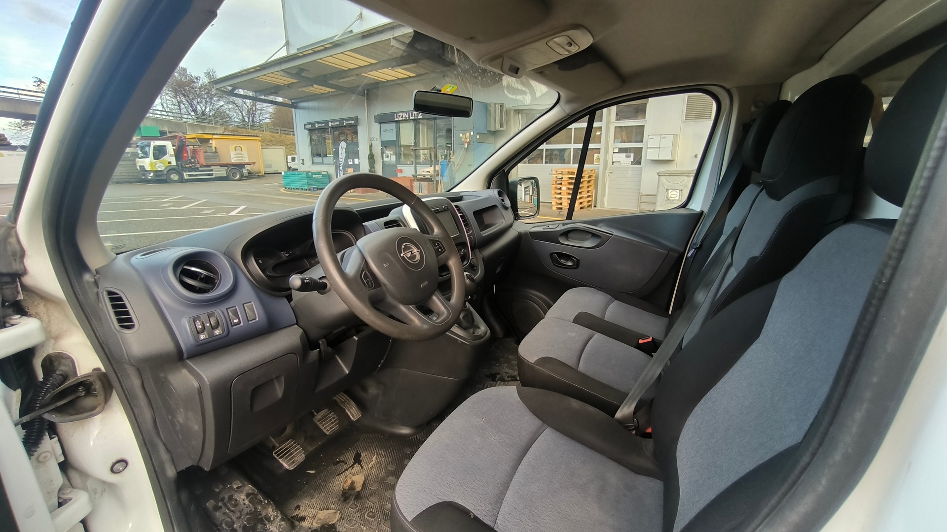 OPEL Vivaro 1.6 BiTurbo CDTI ecoFLEX 2.7t L1H1-image-11