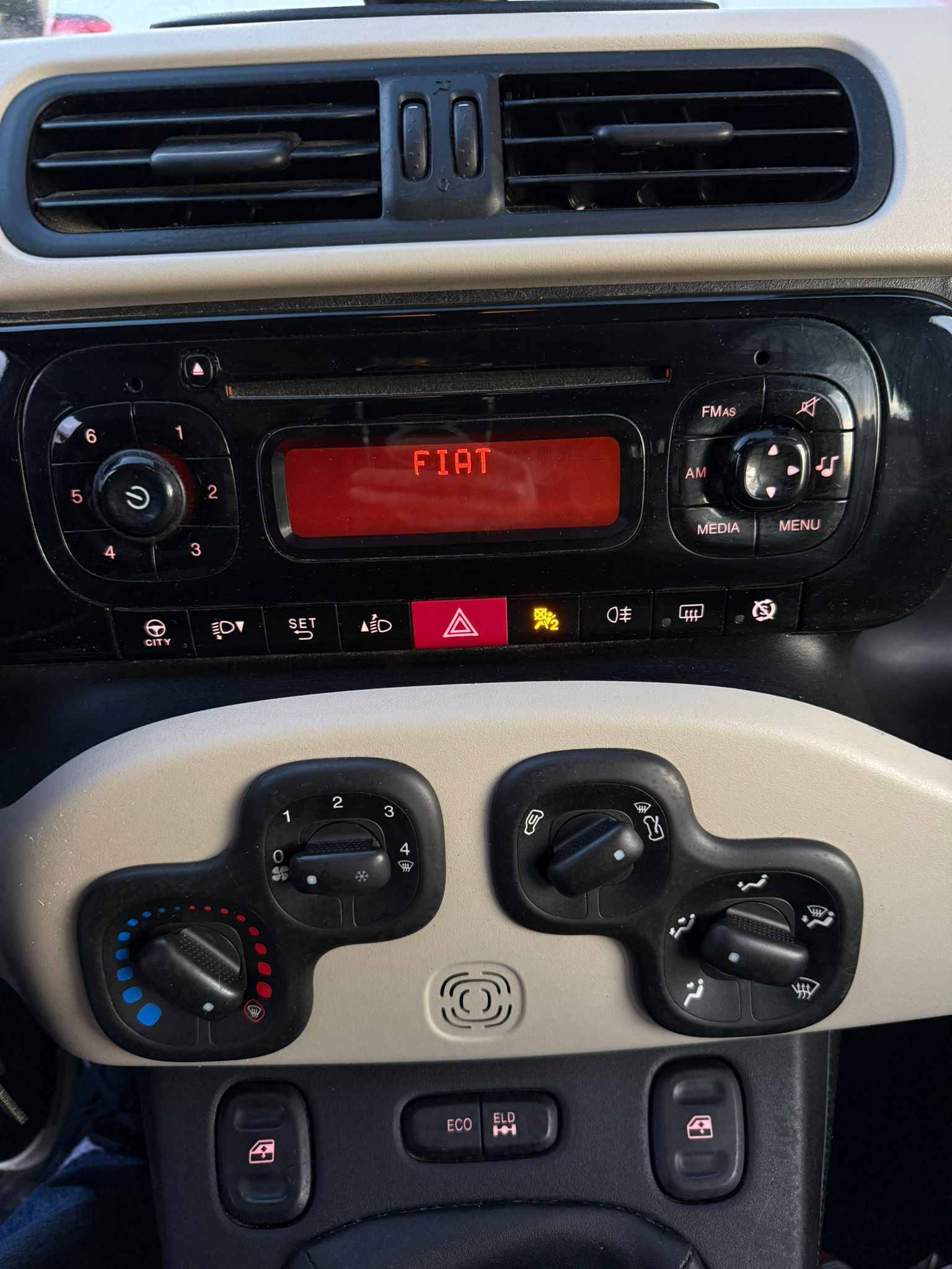 FIAT Panda 0.9 Twinair Turbo Climbing 4x4-image-7