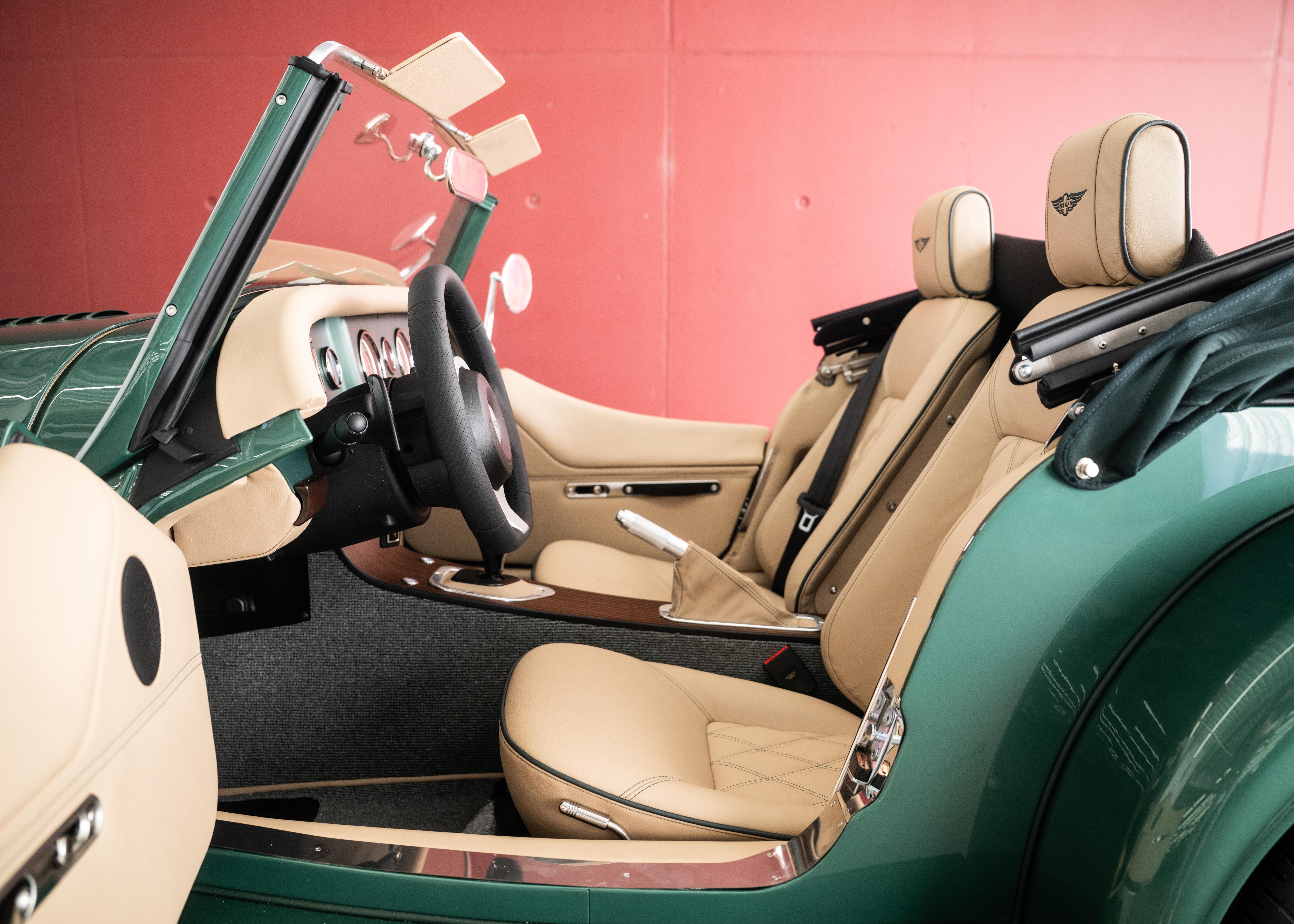 Image MORGAN PLUS-FOUR Plus Four 75th Anniversary (New Swiss car, World Limited Edition 1 of 75, Aston Martin Almond Green metallic paint) - SOLD !
