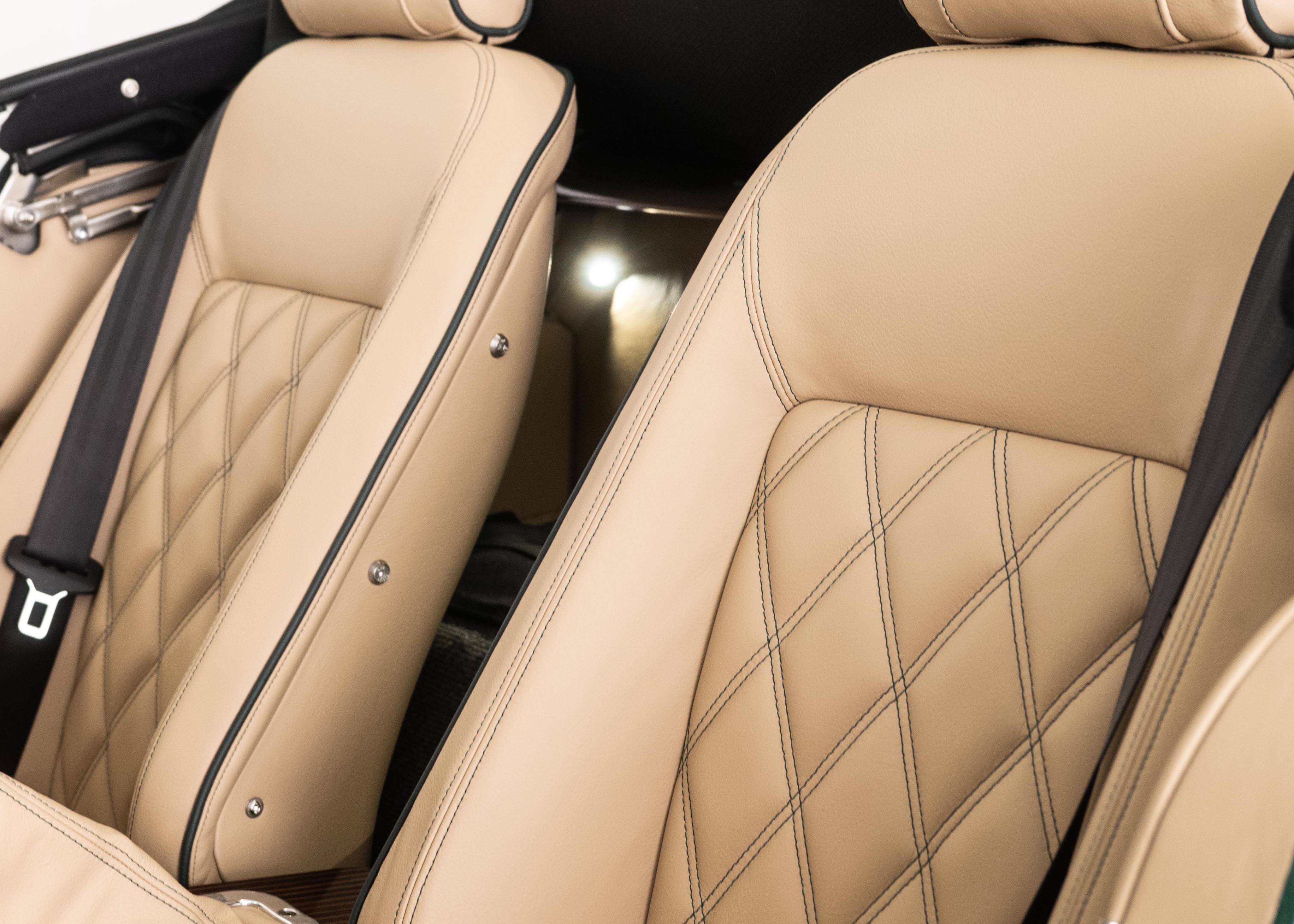 Image MORGAN PLUS-FOUR Plus Four 75th Anniversary (New Swiss car, World Limited Edition 1 of 75, Aston Martin Almond Green metallic paint) - SOLD !