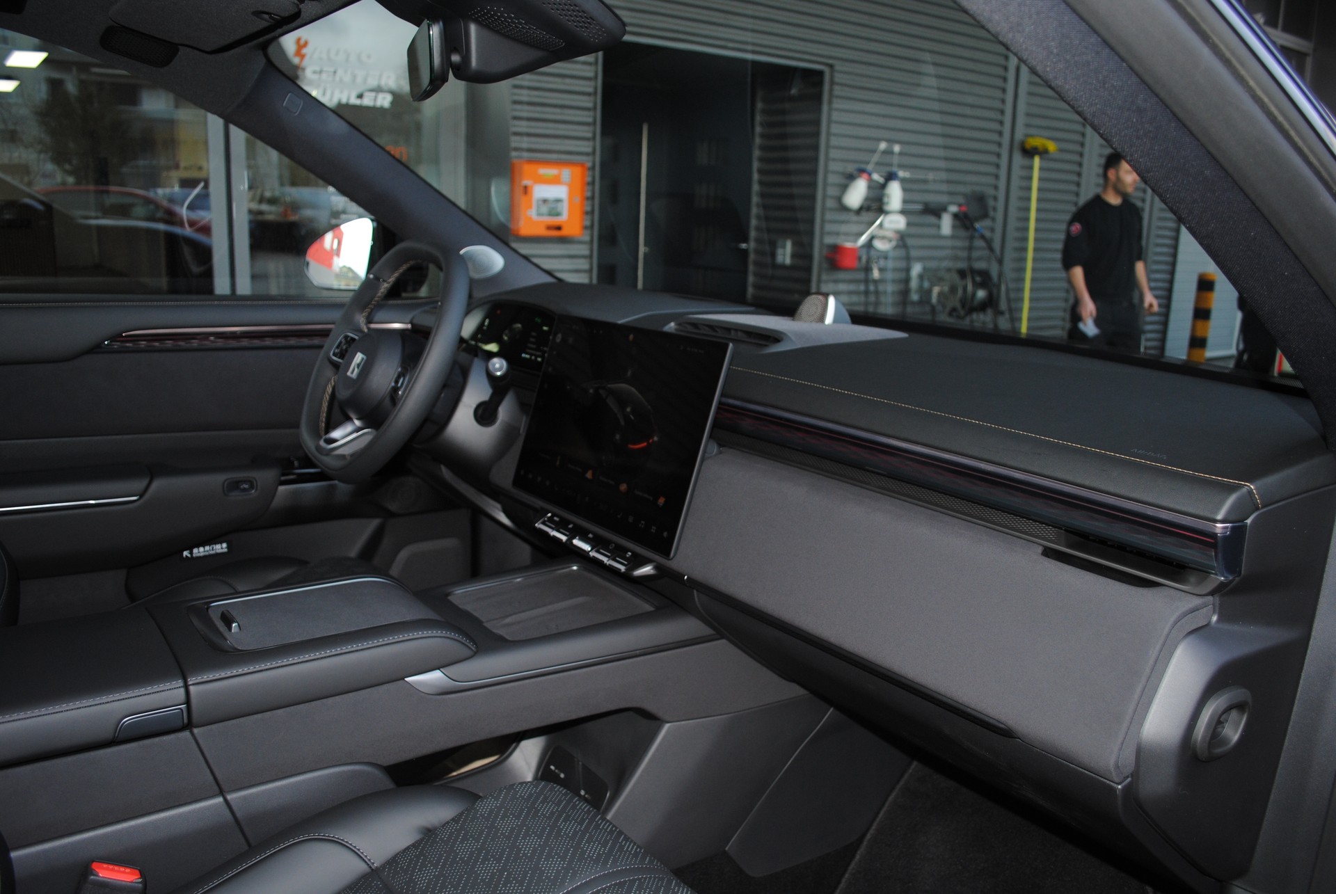 ZEEKR 7X 100kWh Privilege AWD inkl. Comfort und Cockpit Paket-image-13