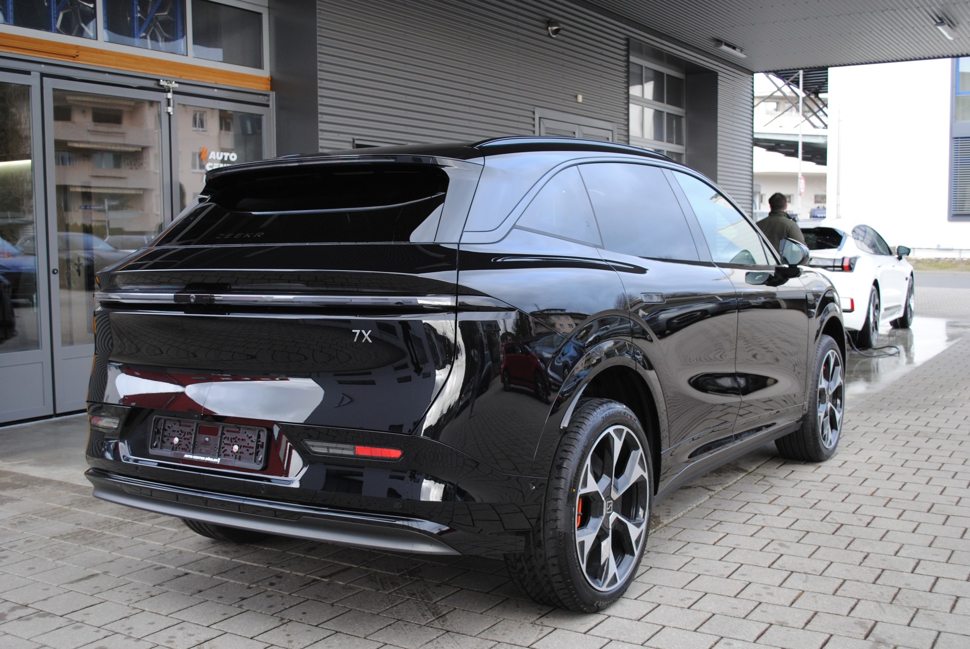 ZEEKR 7X 100kWh Privilege AWD inkl. Comfort und Cockpit Paket-image-7