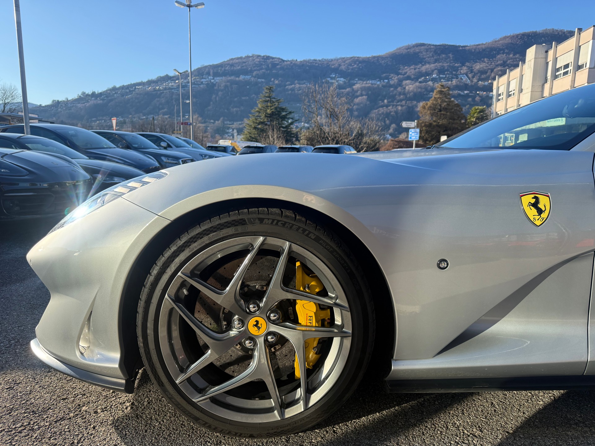 FERRARI 812 Superfast-image-14