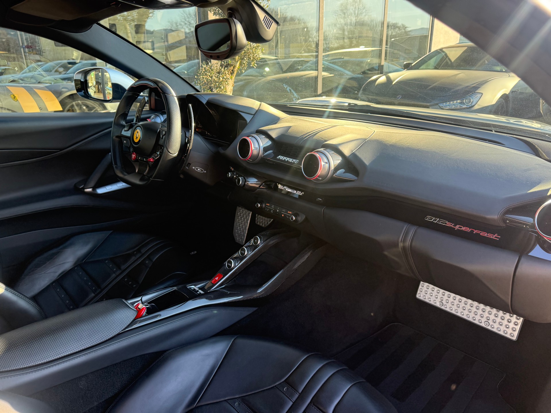 FERRARI 812 Superfast-image-12