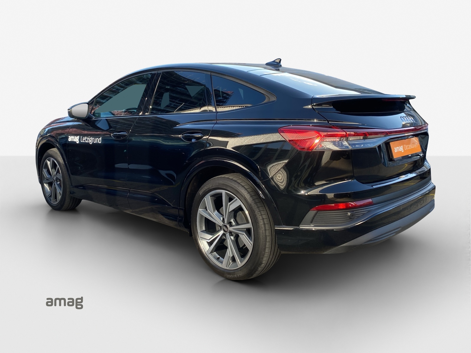 AUDI Q4 Sportback e-tron 50 quattro-image-2