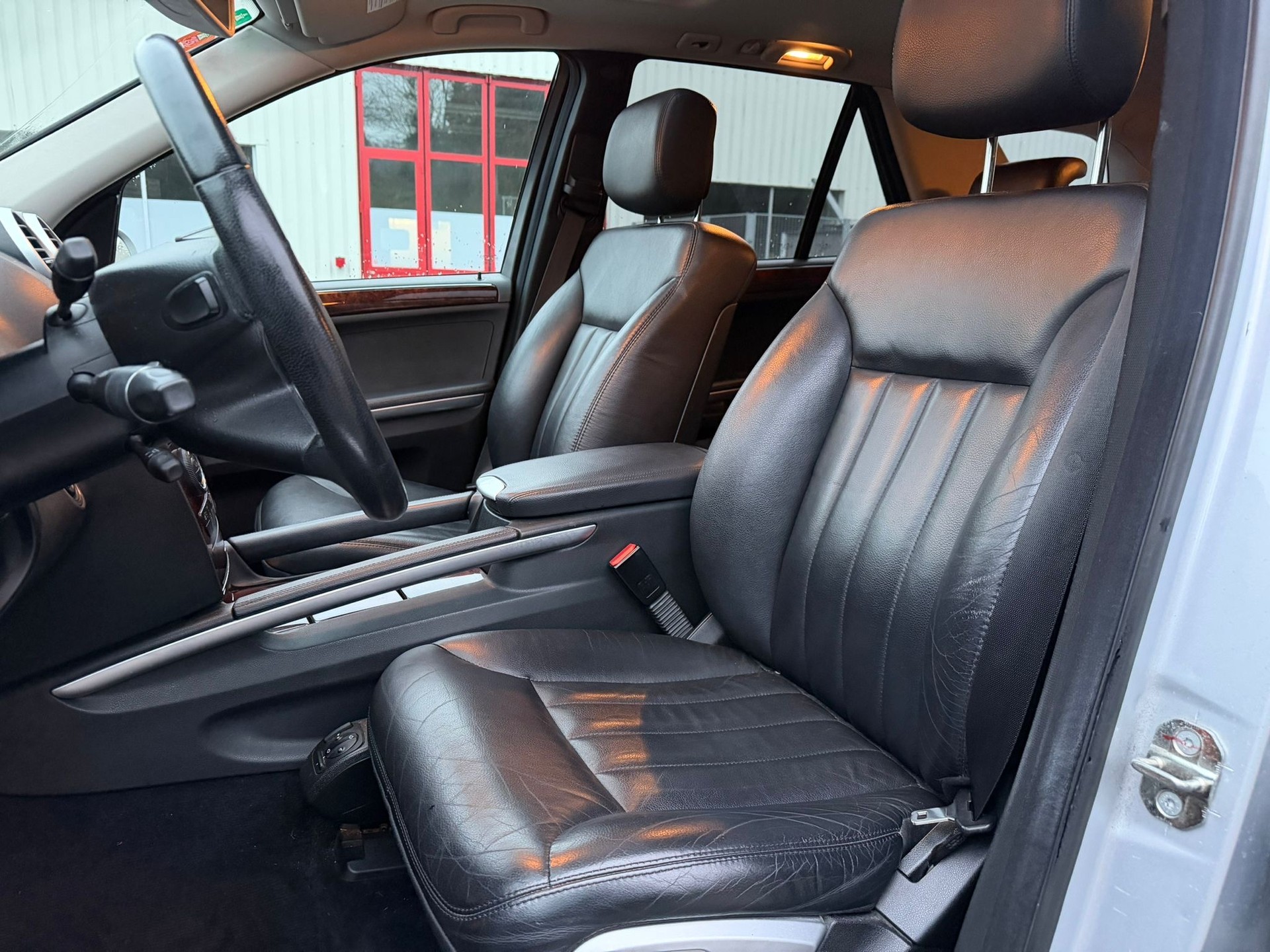 MERCEDES-BENZ ML 500 4Matic 7G-Tronic-image-7