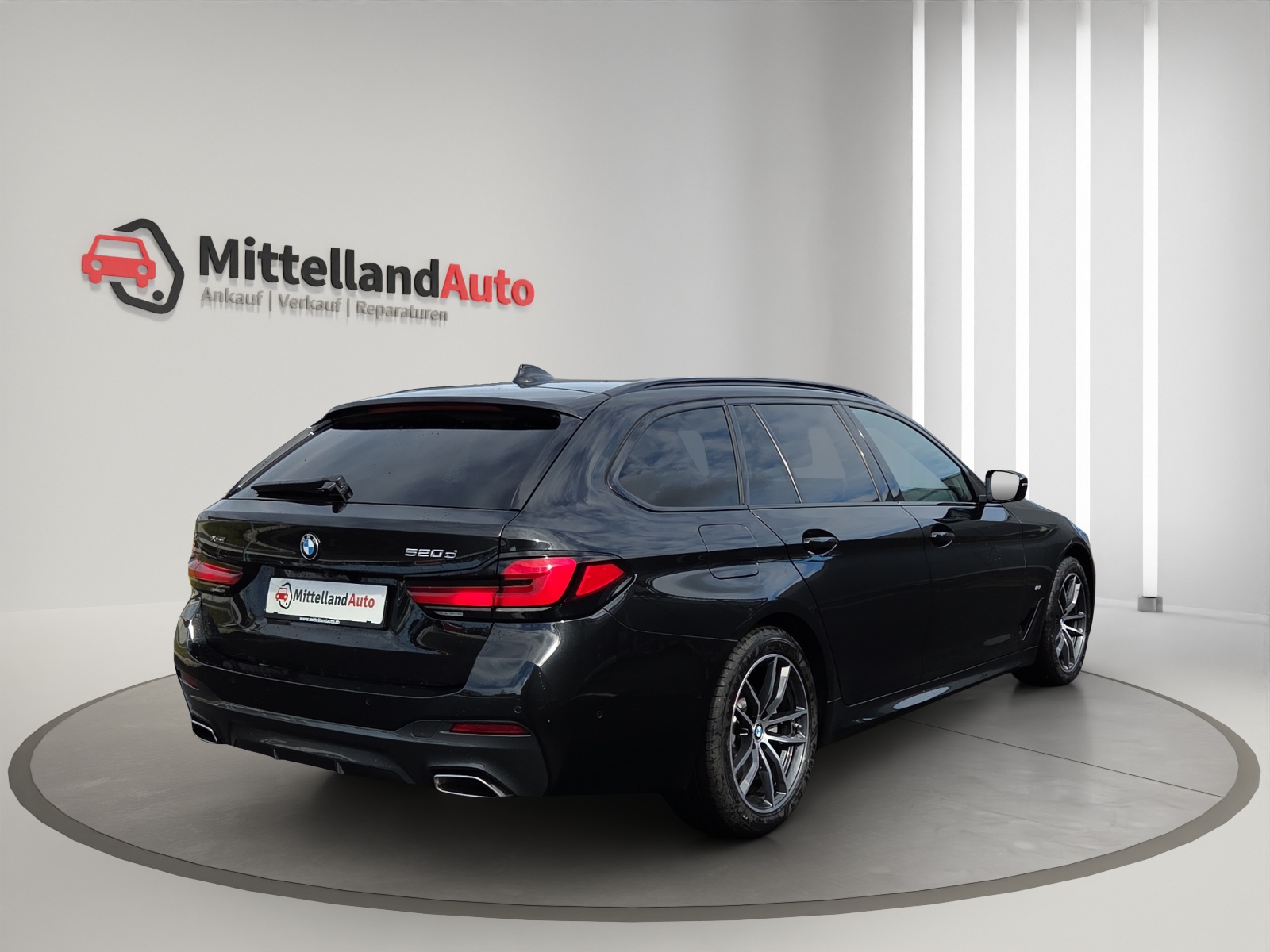 BMW 520d xDrive 48V Touring Pure M Sport Edition-image-11