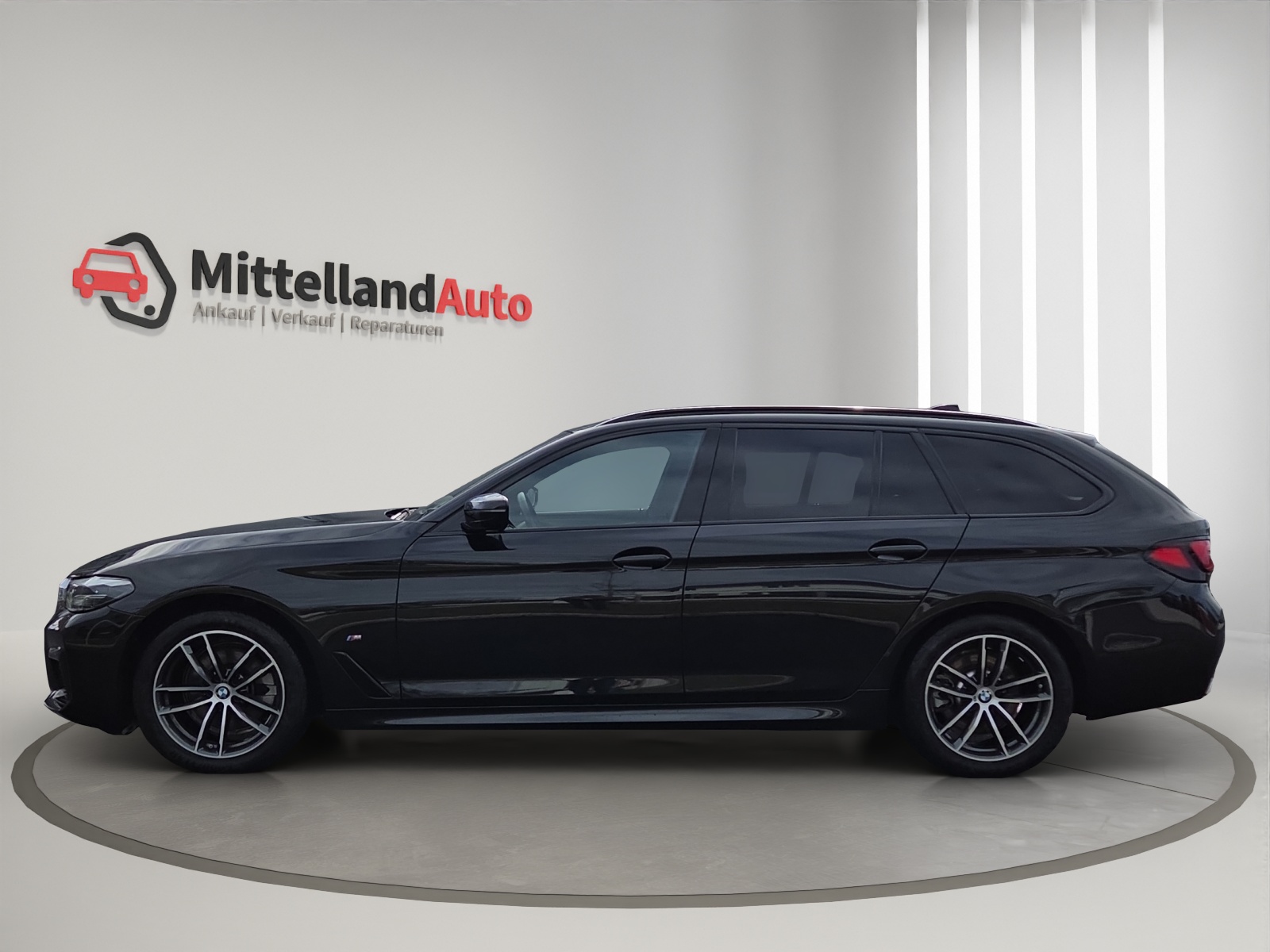 BMW 520d xDrive 48V Touring Pure M Sport Edition-image-4