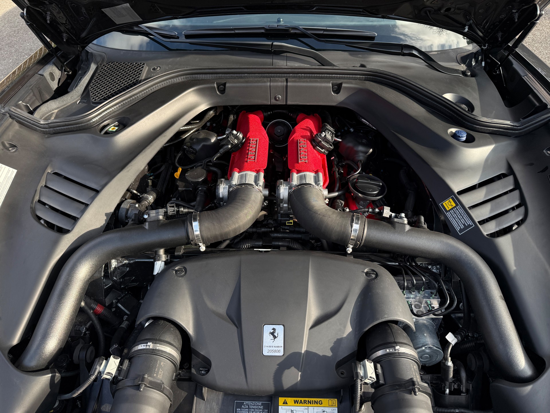 FERRARI California 3.9 V8 T-image-13