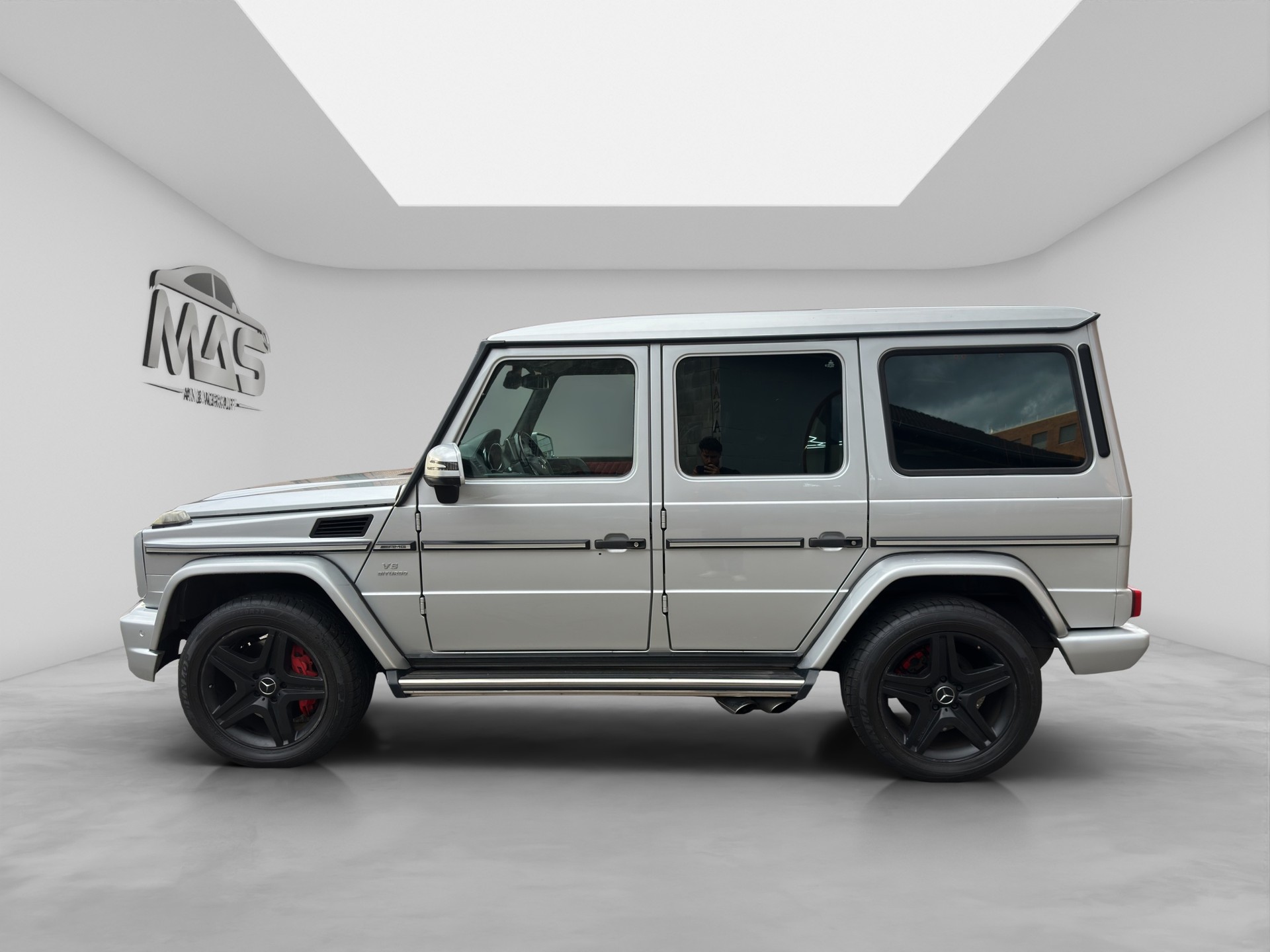 MERCEDES-BENZ G 63 AMG Automatic-showroom-element-2