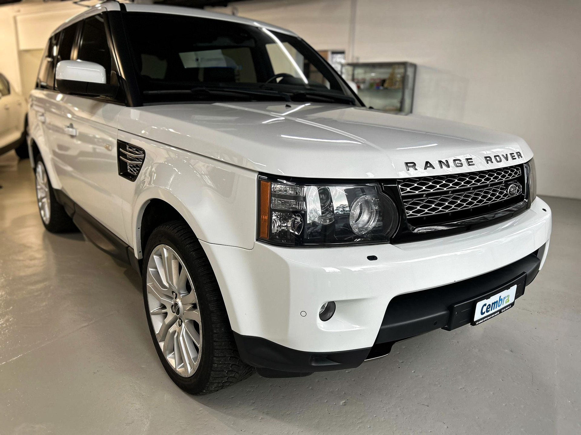 LAND ROVER Range Rover Sport 3.0 TDV6 HSE Automatic-image-0