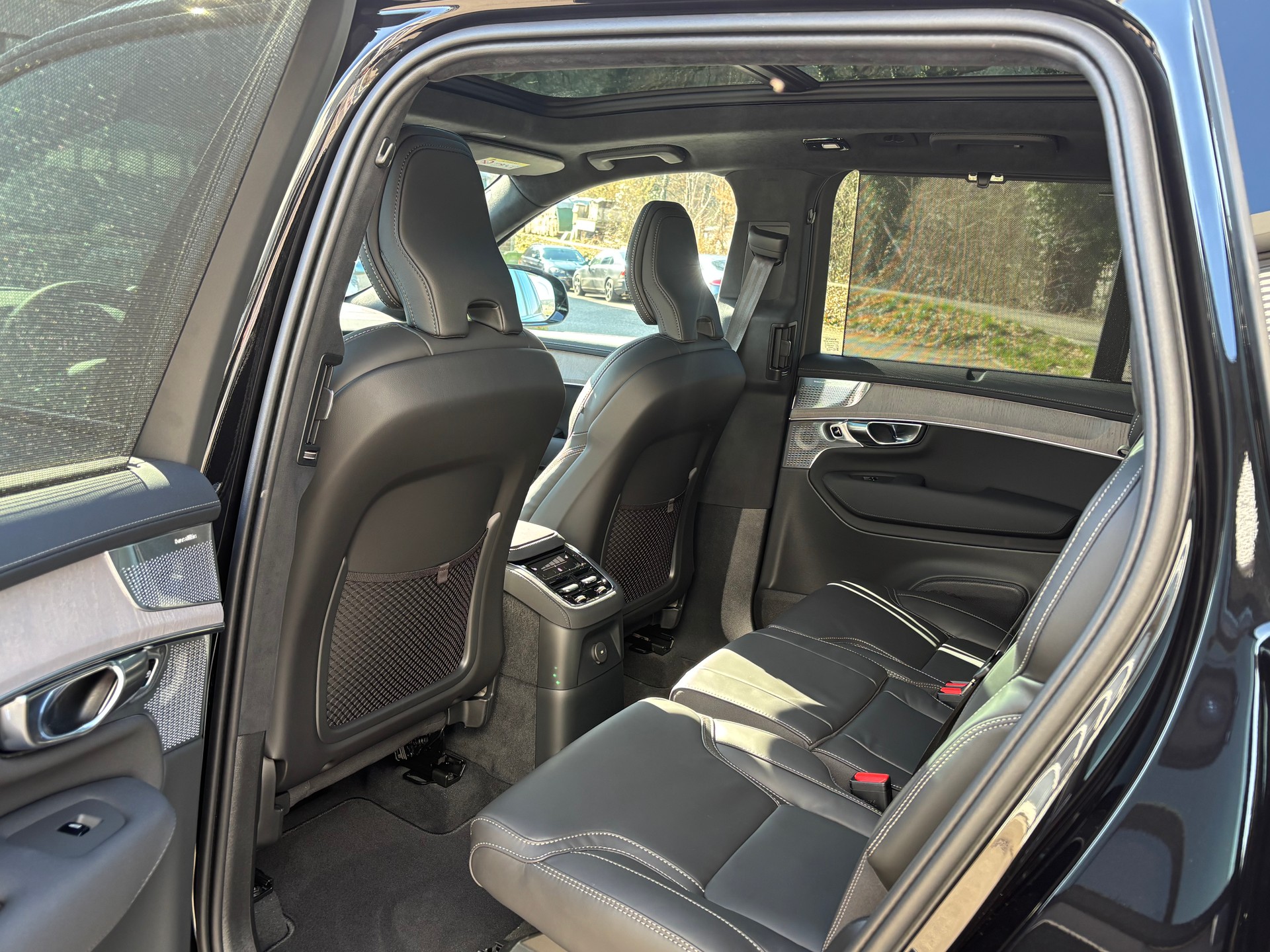 VOLVO XC90 2.0 T8 TE XCLUSIVE Edition Dark eAWD-image-11