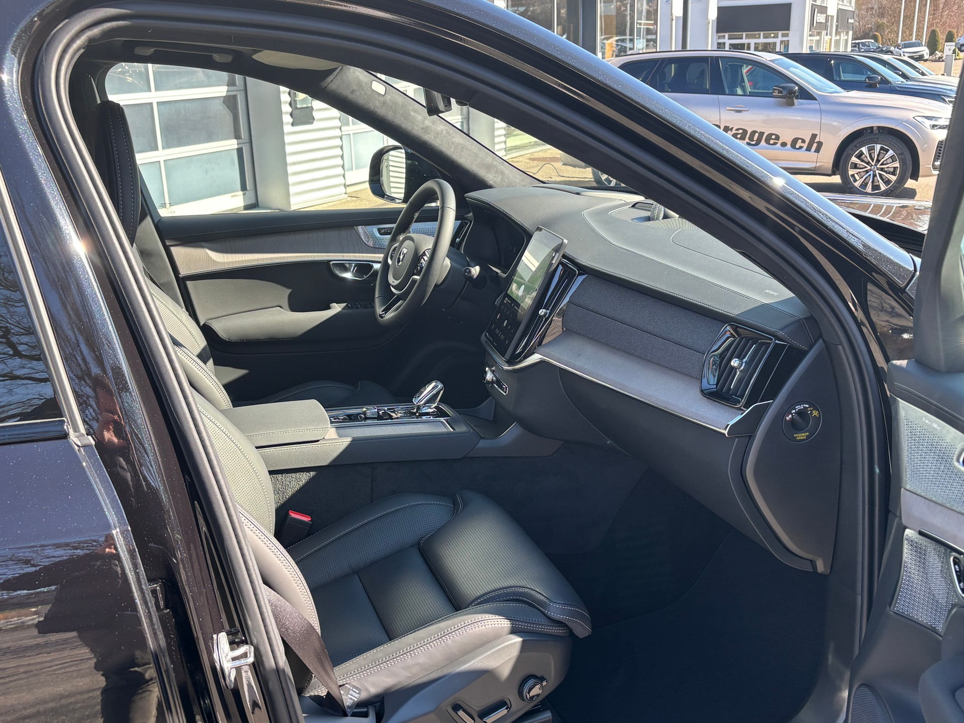 VOLVO XC90 2.0 T8 TE XCLUSIVE Edition Dark eAWD-image-6
