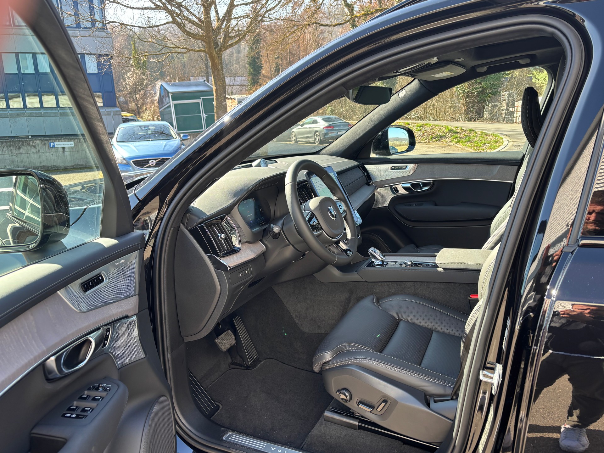 VOLVO XC90 2.0 T8 TE XCLUSIVE Edition Dark eAWD-image-2