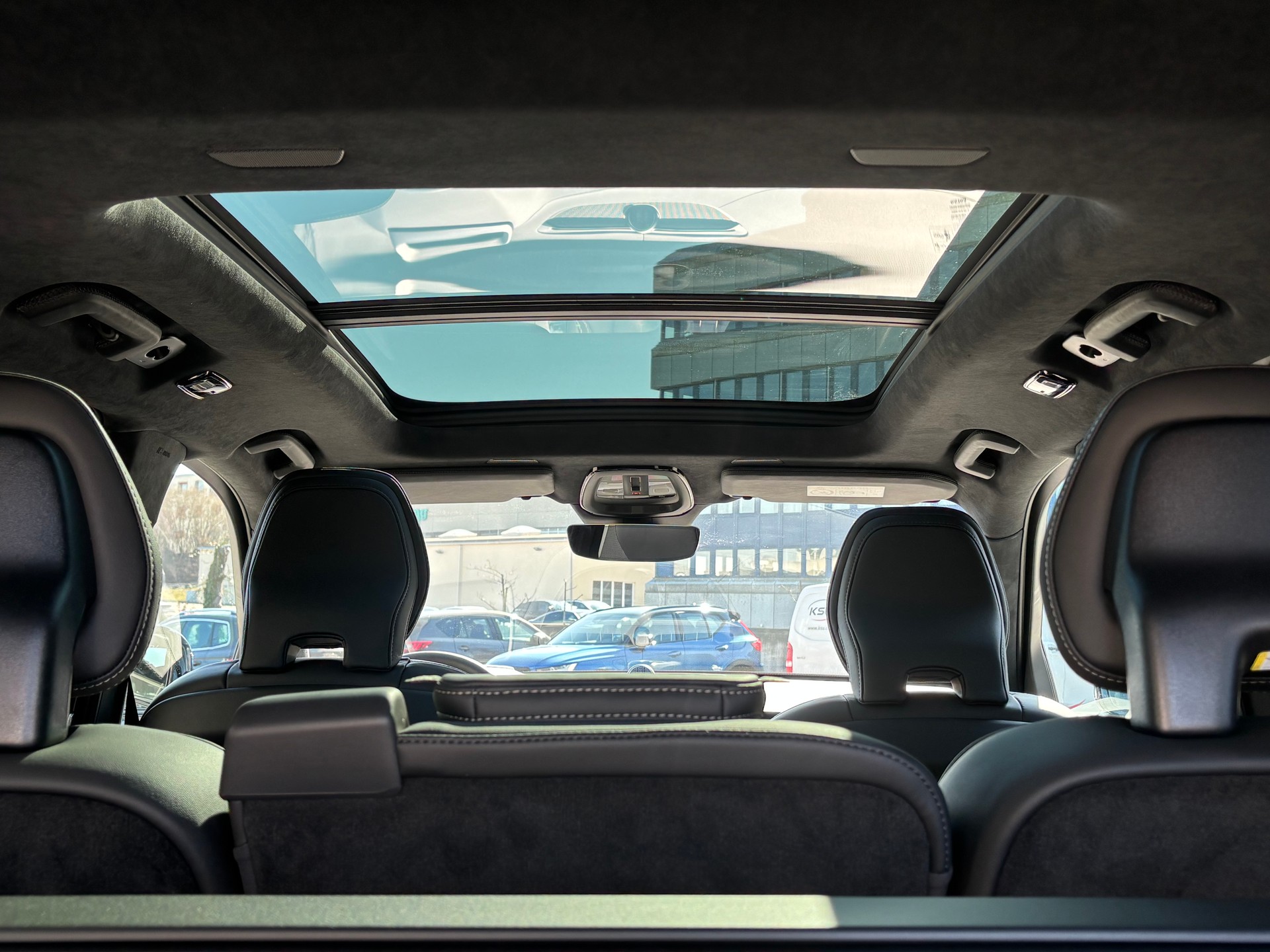 VOLVO XC90 2.0 T8 TE XCLUSIVE Edition Dark eAWD-image-10