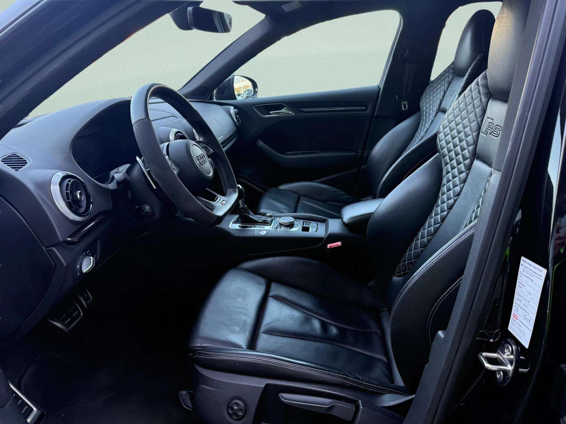 AUDI RS3 Sportback 2.5 TSI quattro S-tronic-image-10