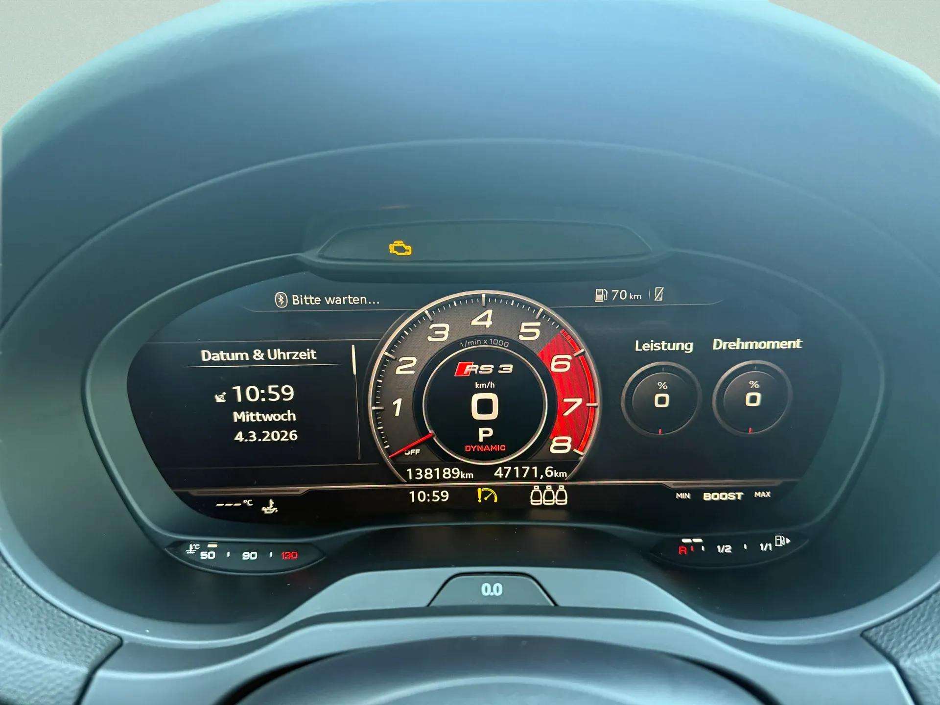 AUDI RS3 Sportback 2.5 TSI quattro S-tronic-image-16