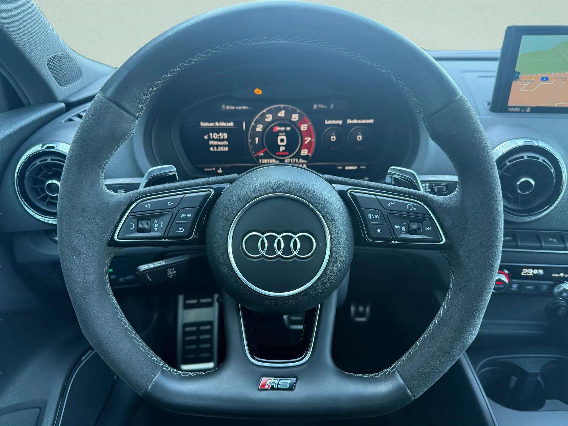 AUDI RS3 Sportback 2.5 TSI quattro S-tronic-image-15