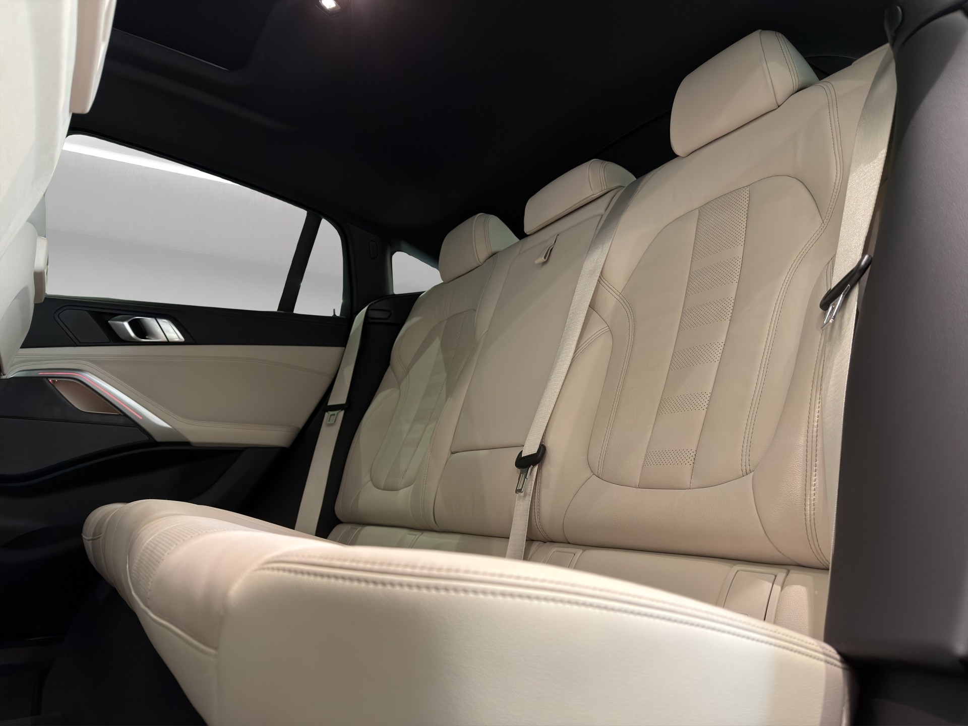 BMW X6 xDrive 48V 40d Steptronic M Sport-image-15