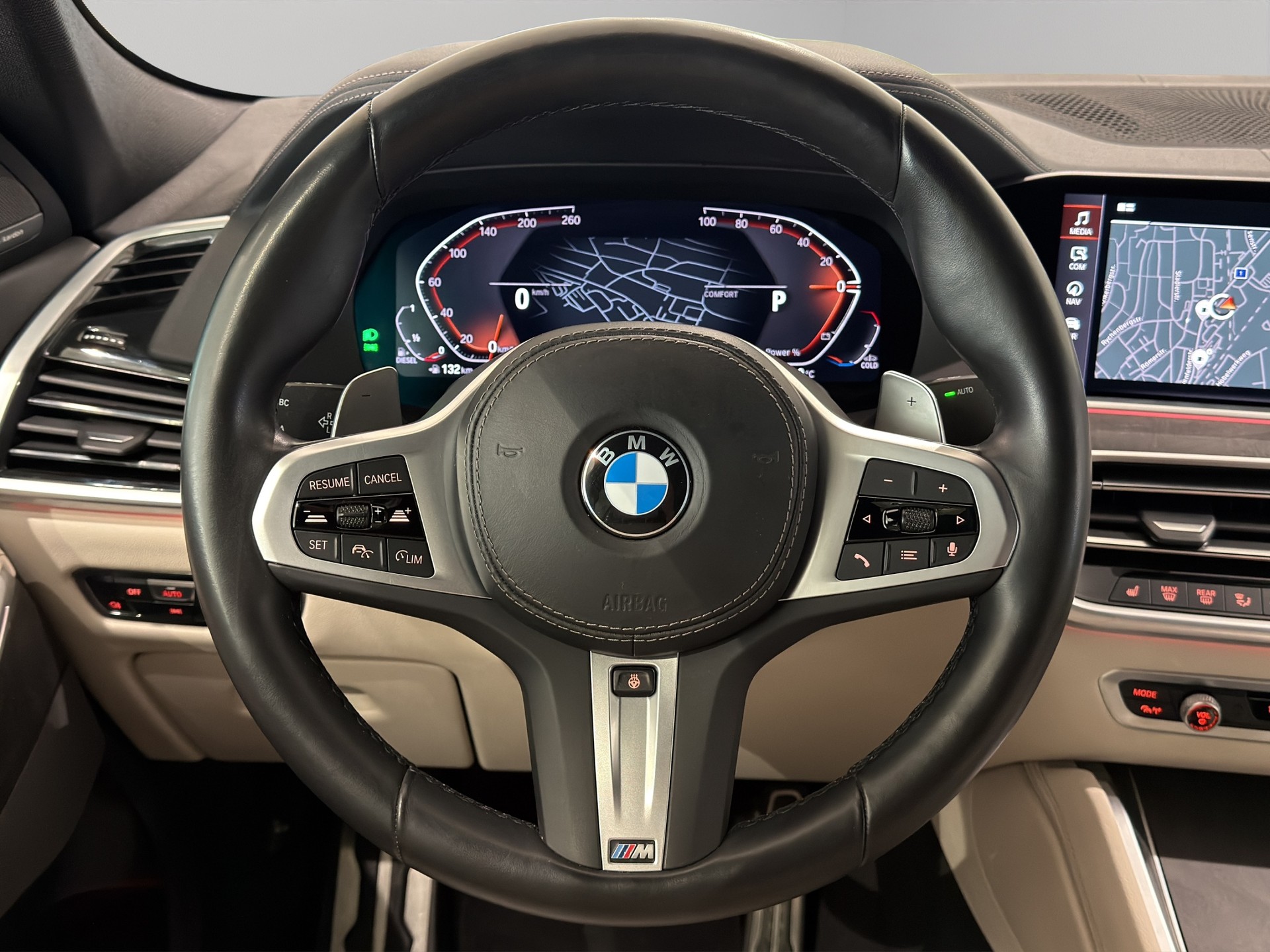 BMW X6 xDrive 48V 40d Steptronic M Sport-image-18