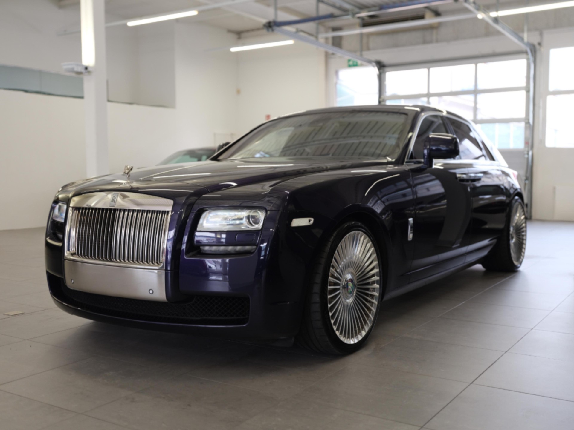ROLLS-ROYCE Ghost 6.6 V12-image-3