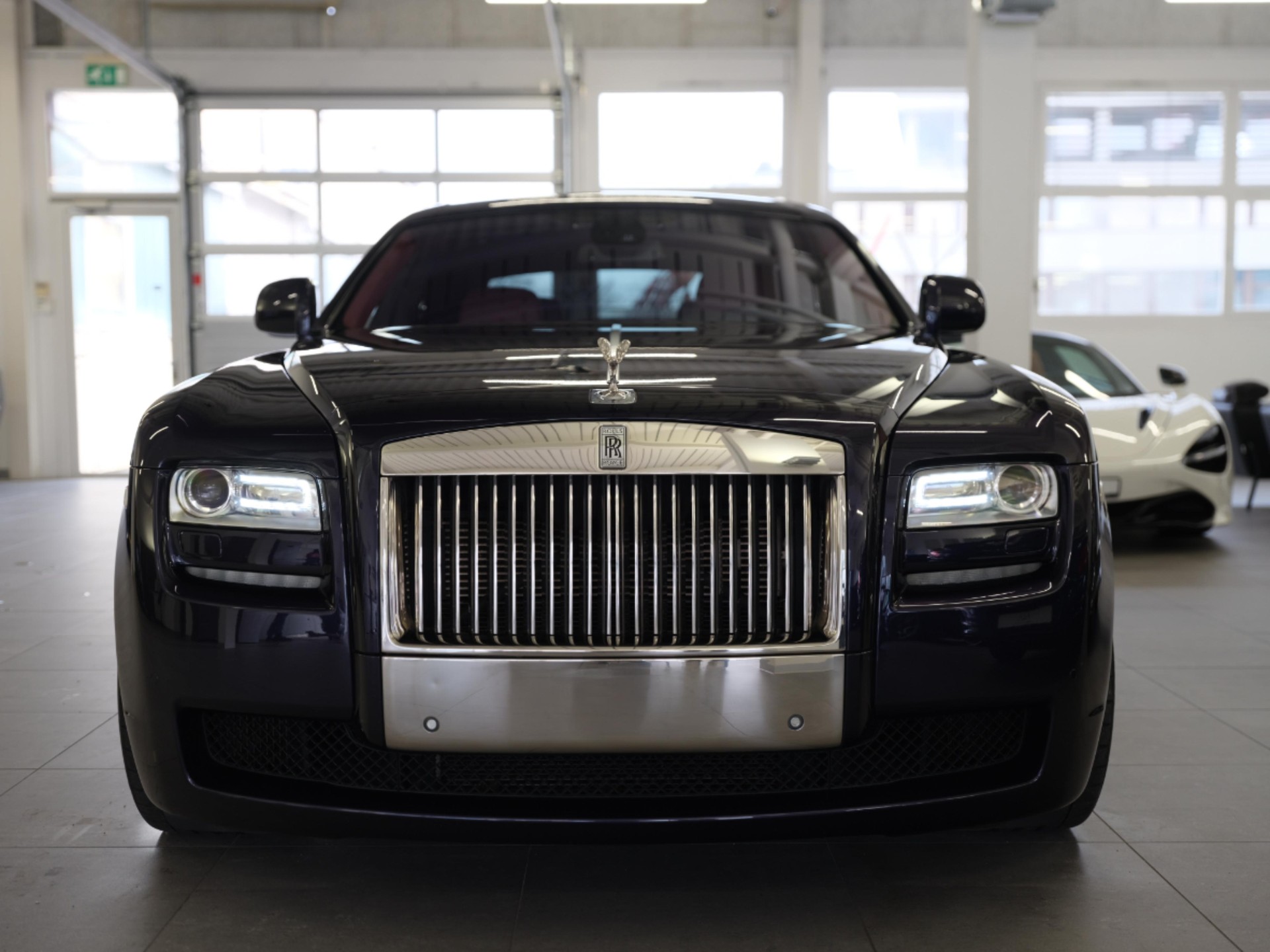 ROLLS-ROYCE Ghost 6.6 V12-image-2