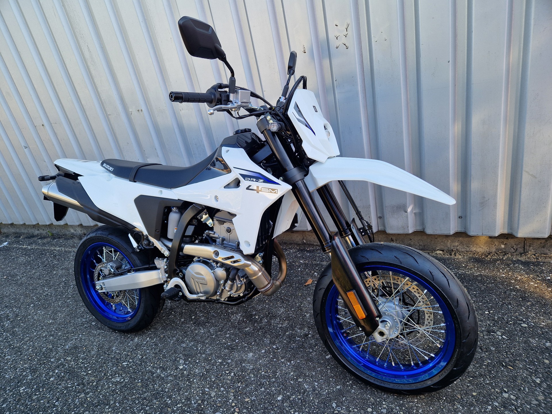 SUZUKI DR-Z4SM-image-11