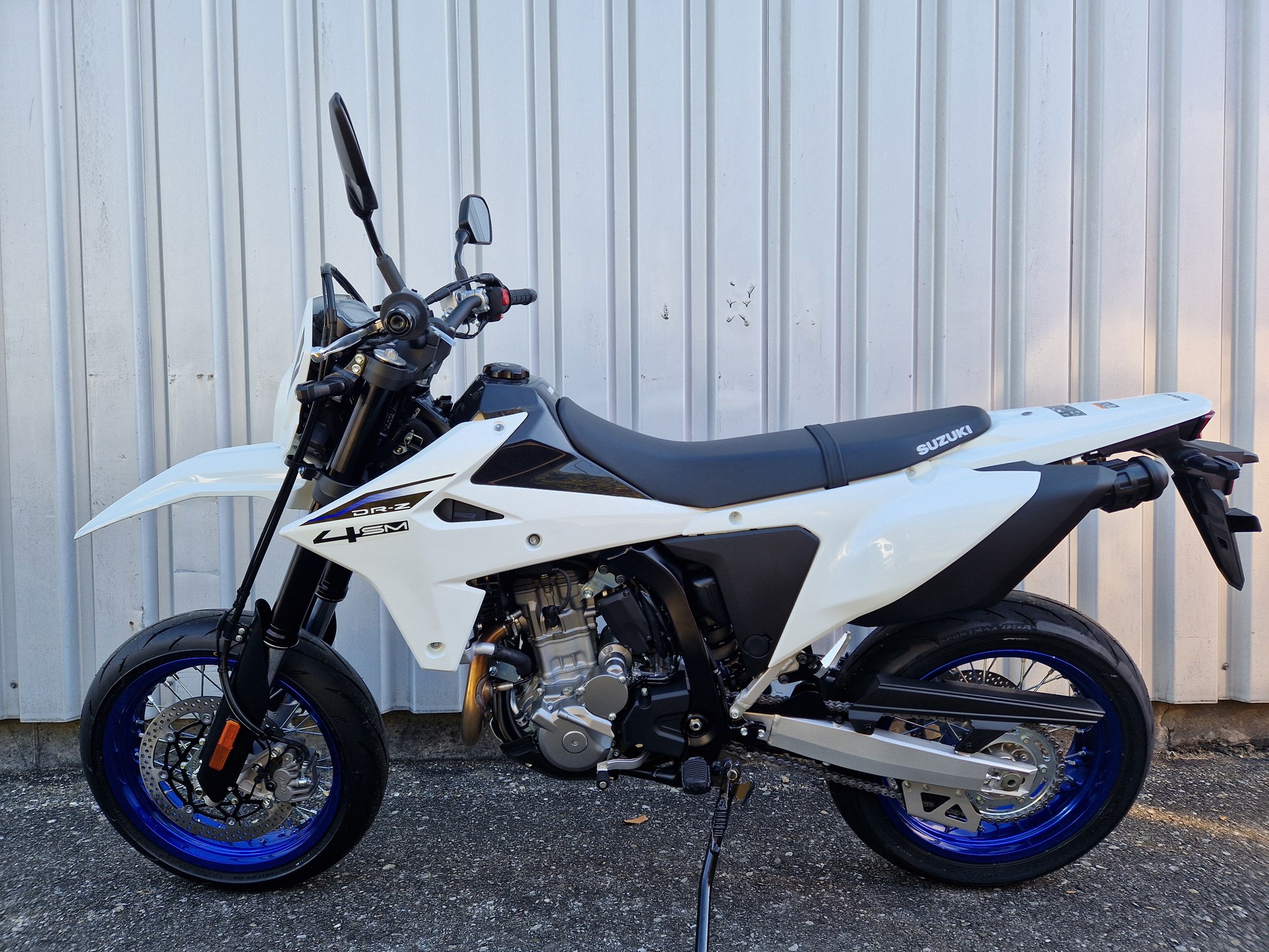 SUZUKI DR-Z4SM-image-9