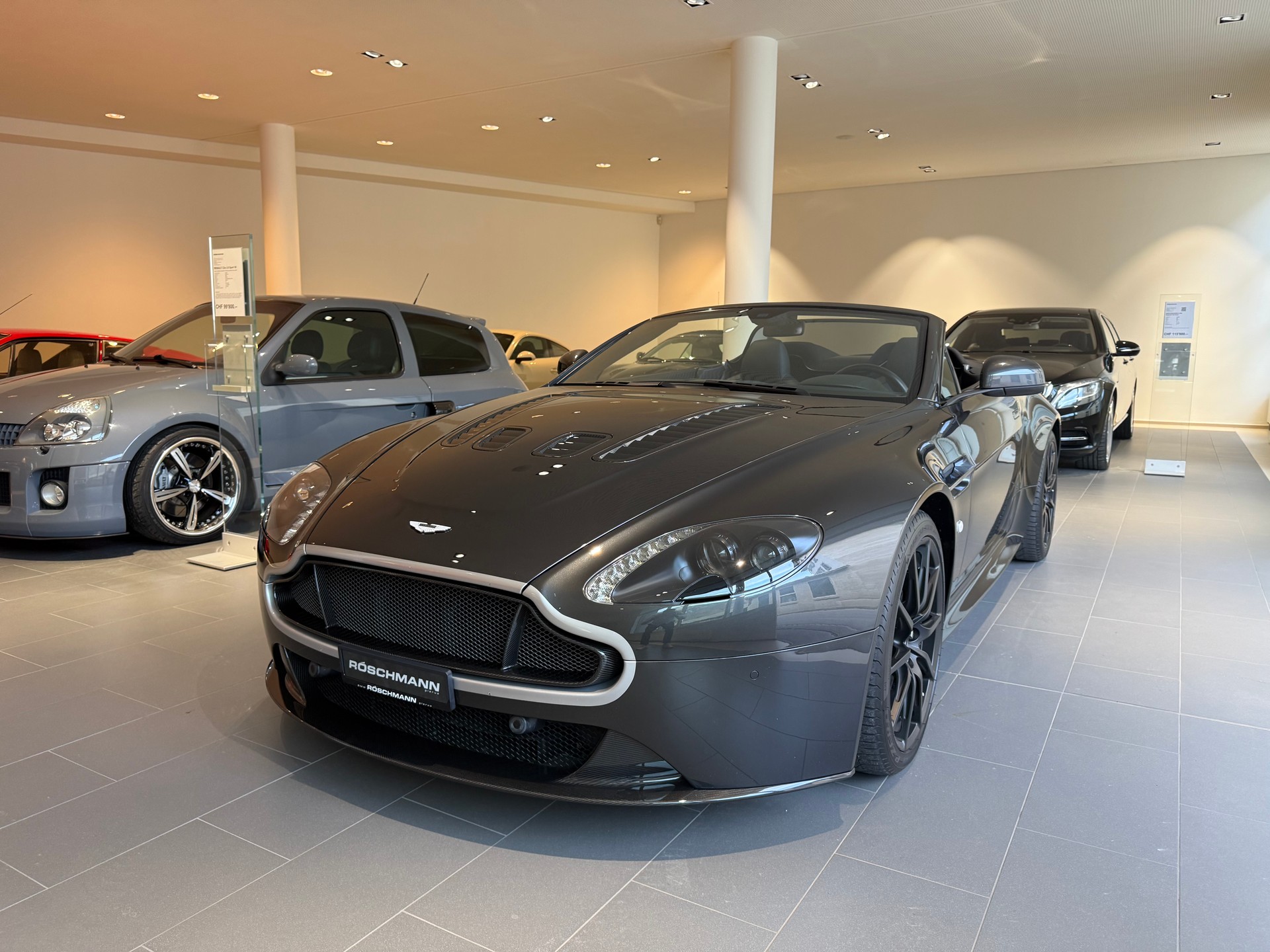 ASTON MARTIN V12 Vantage 5.9 S Roadster-image-1